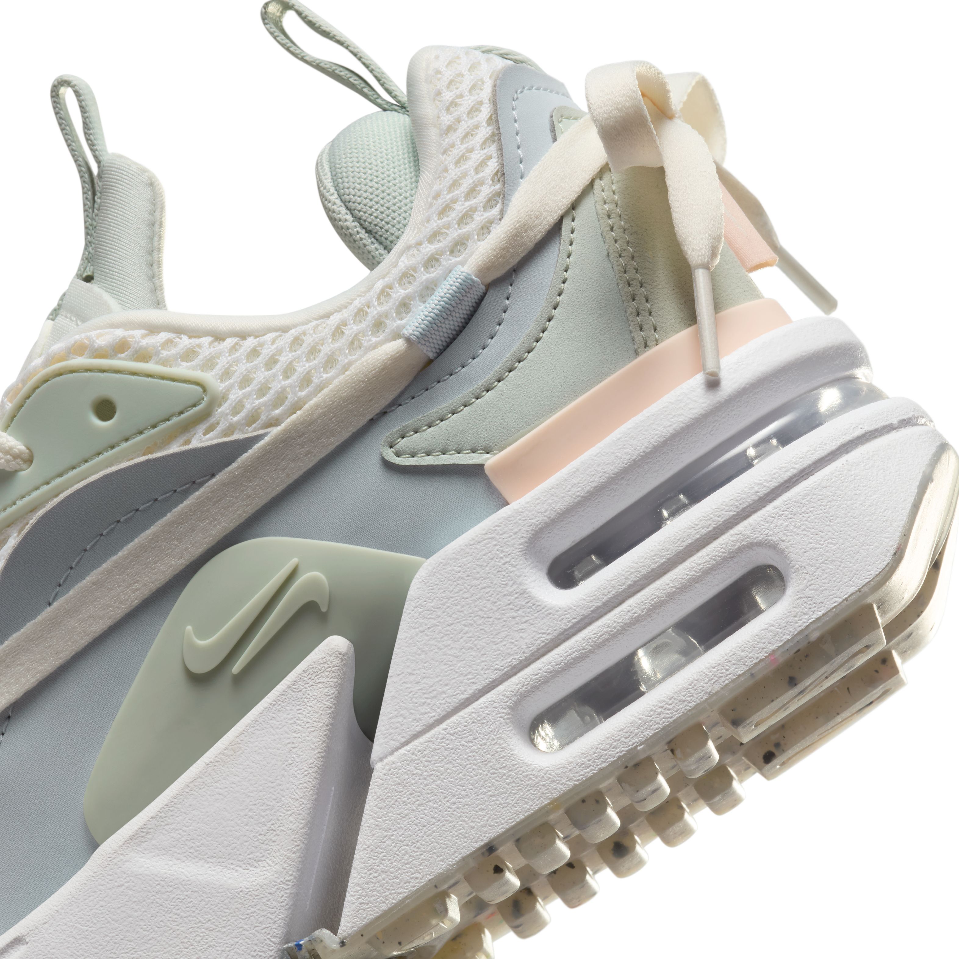Nike W Air Max Furyosa Tenis beige de mujer lifestyle