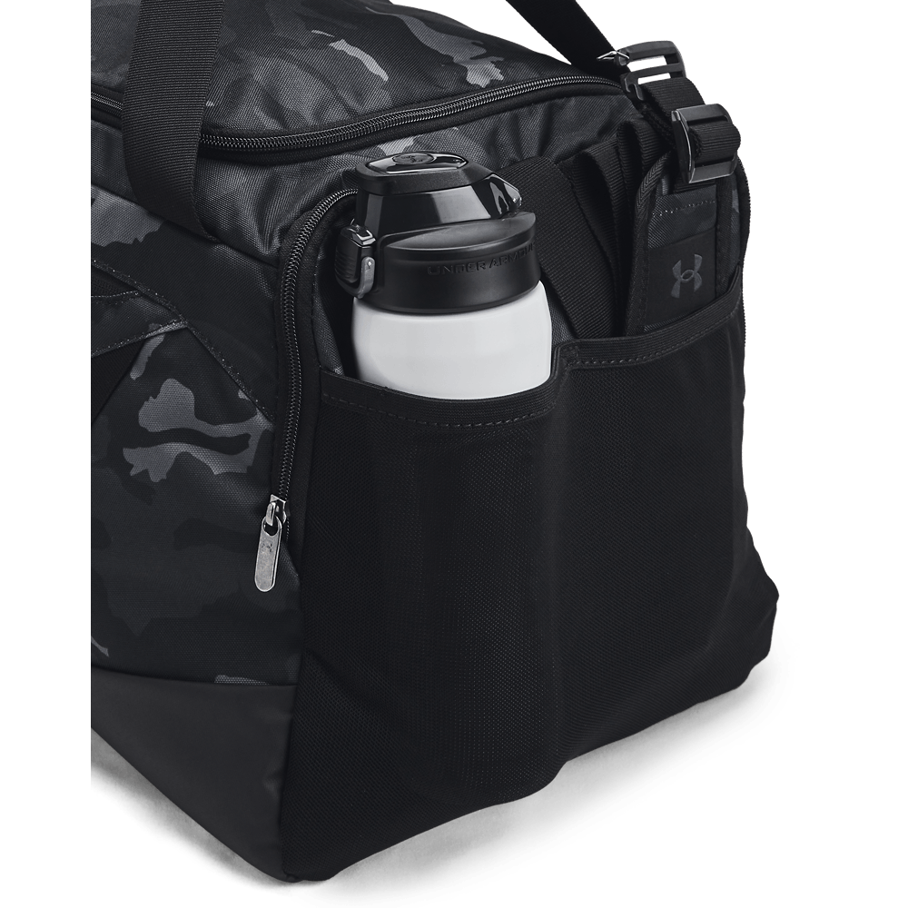 UA Undeniable 5.0 Duffle Md Maletín negro de hombre para entrenamiento