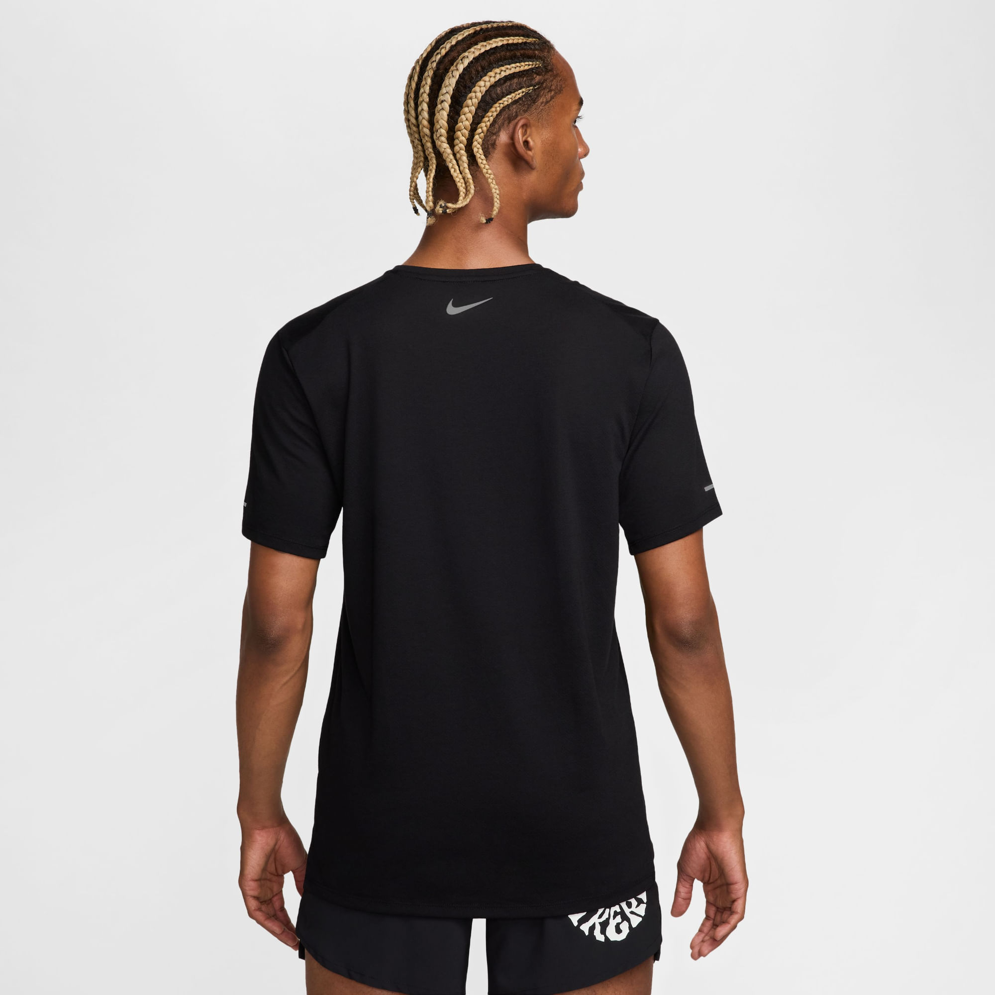 Nike M Nk Df Rise 365 Run Energy Ss Camiseta Manga Corta negro de hombre para correr