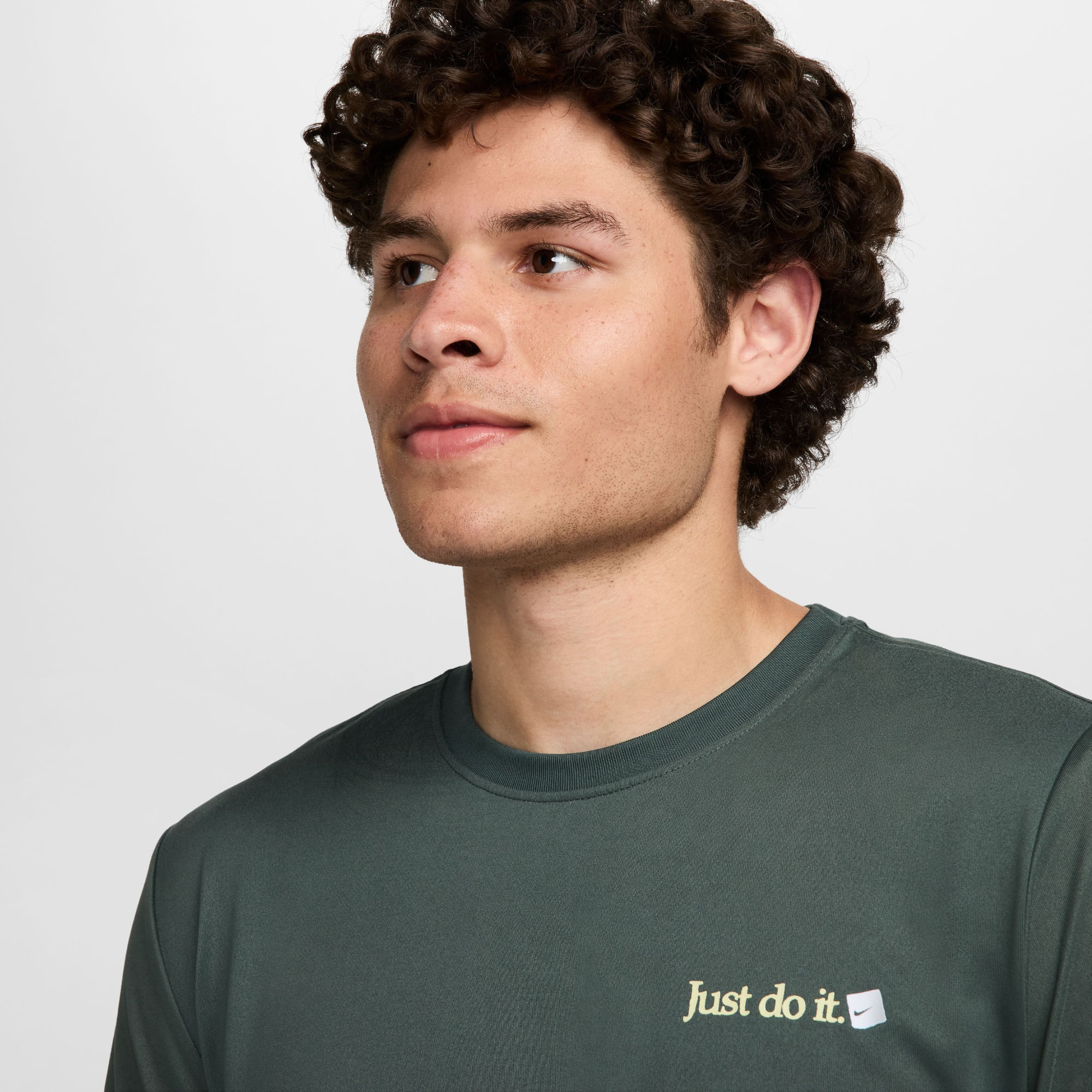 Nike M Nk Df Tee Rlgd Iykyk 2 Camiseta Manga Corta verde de hombre para entrenamiento