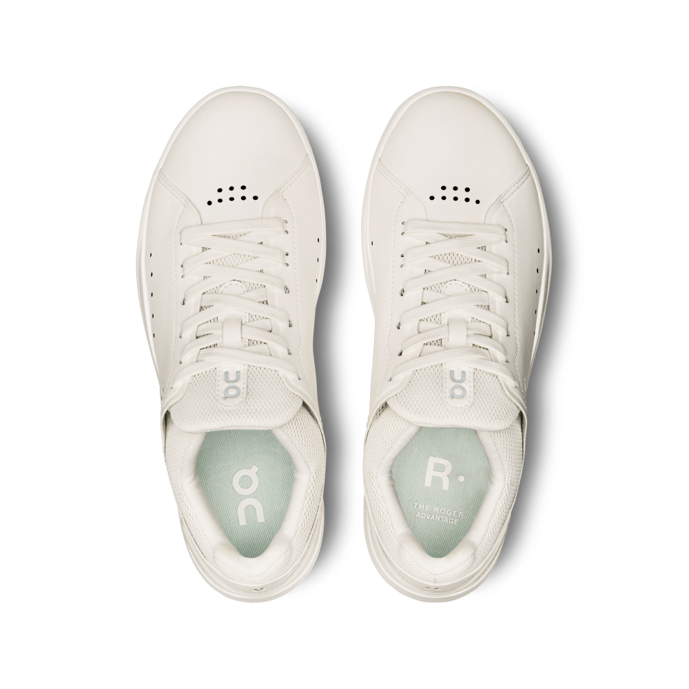 On The Roger Advantage 2 Tenis blanco de mujer lifestyle
