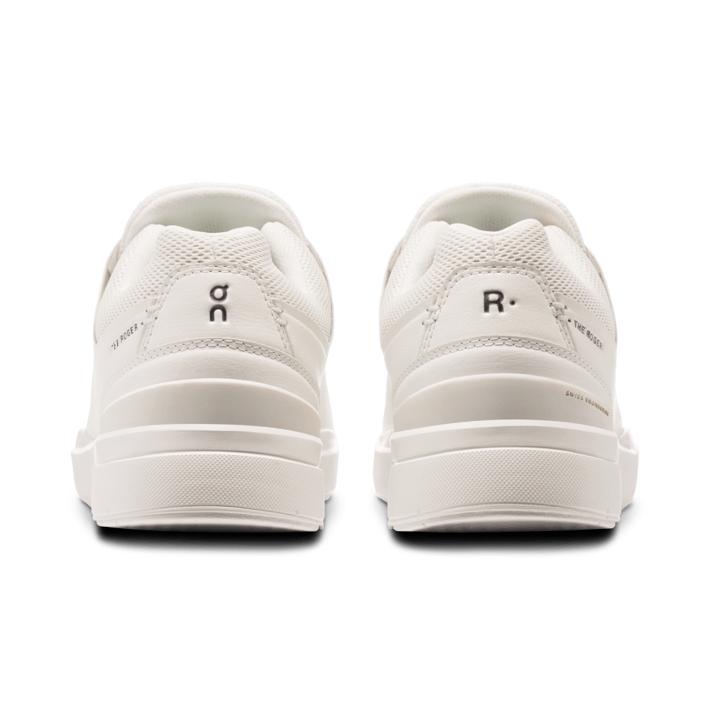 On The Roger Advantage 2 Tenis blanco de mujer lifestyle