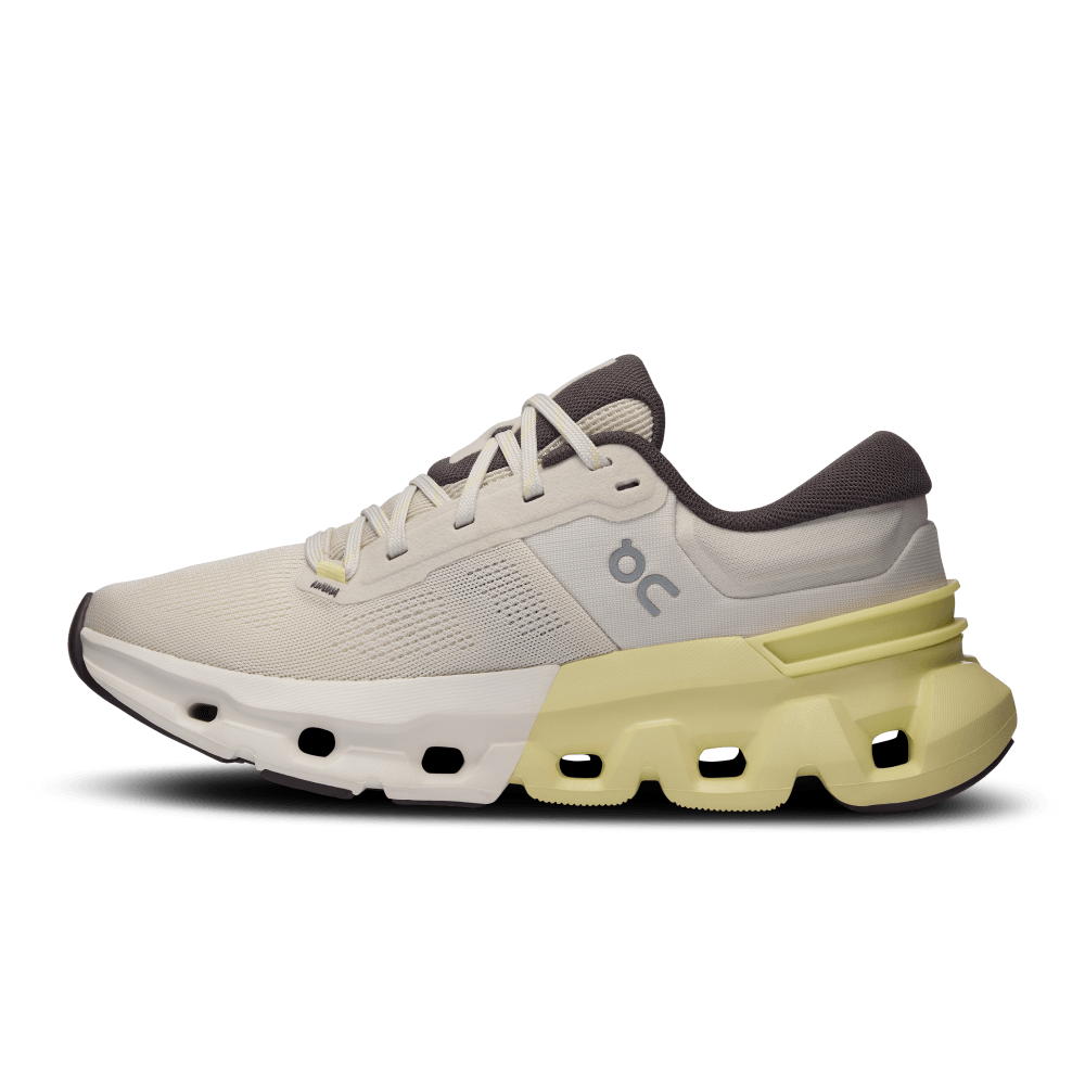 On Cloudflyer 5 Tenis beige de mujer para correr