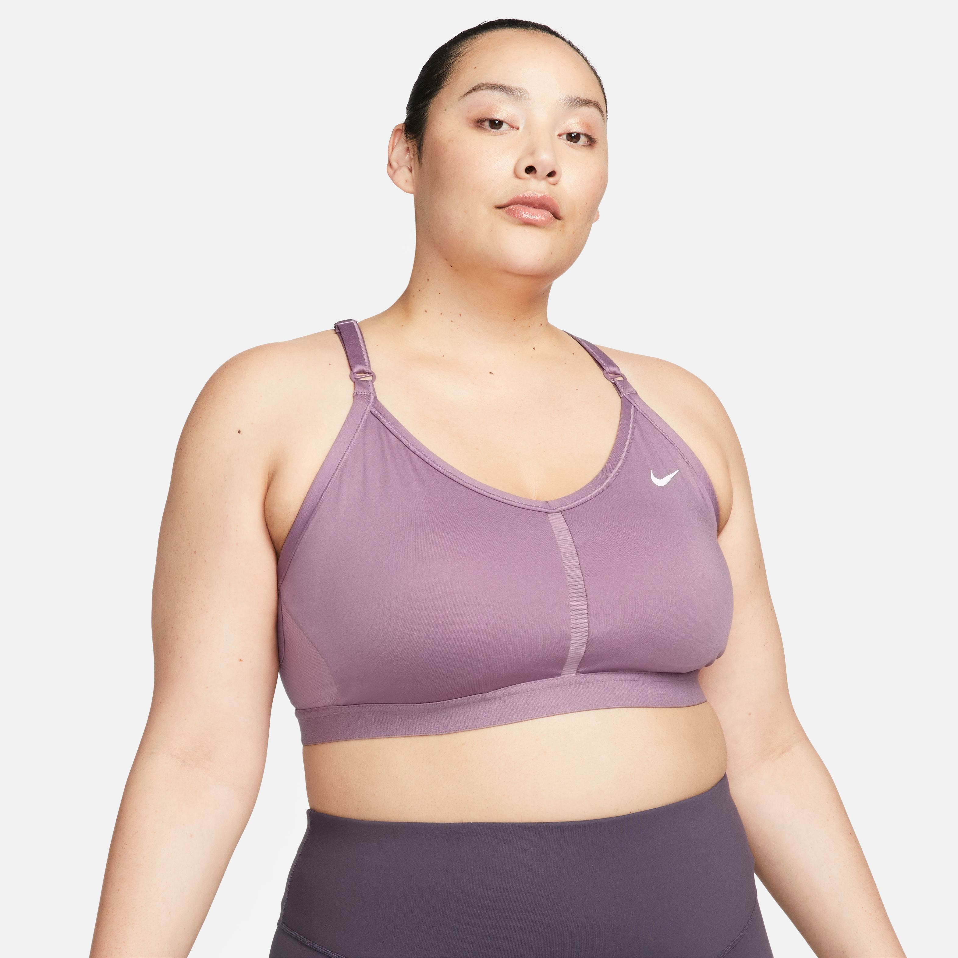 Nike W Nk Df Indy V-Neck Bra Top morado de mujer para entrenamiento
