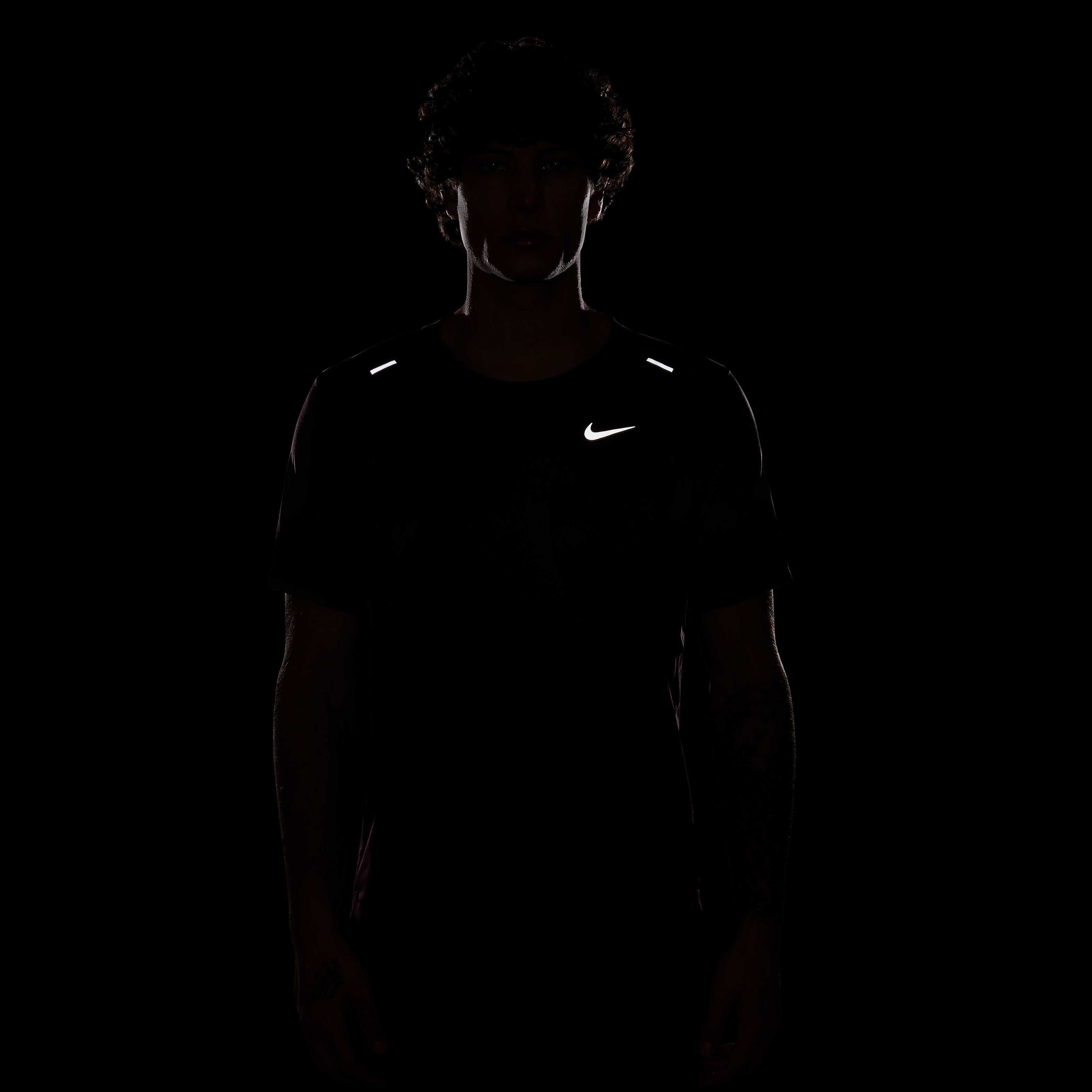 Nike M Nk Df Rise 365 Ss Camiseta Manga Corta rojo de hombre para correr