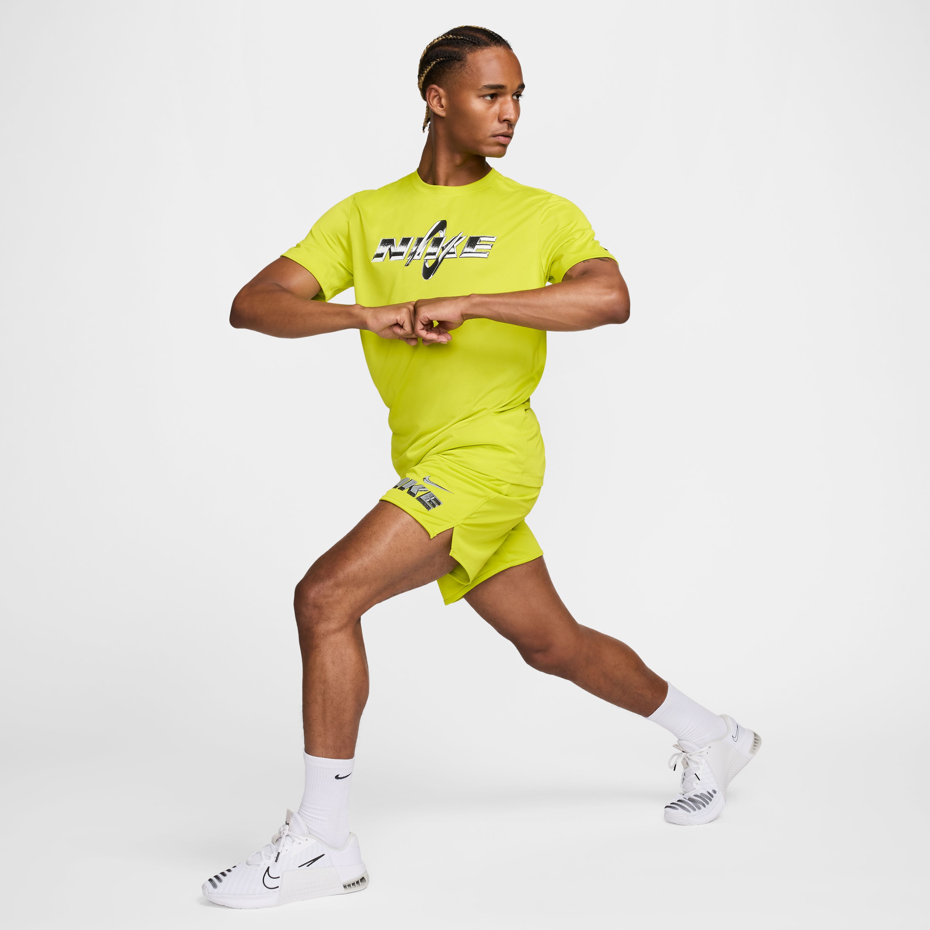 Nike M Nk Df Tee Rlgd Gfx Camiseta Manga Corta verde de hombre para entrenamiento