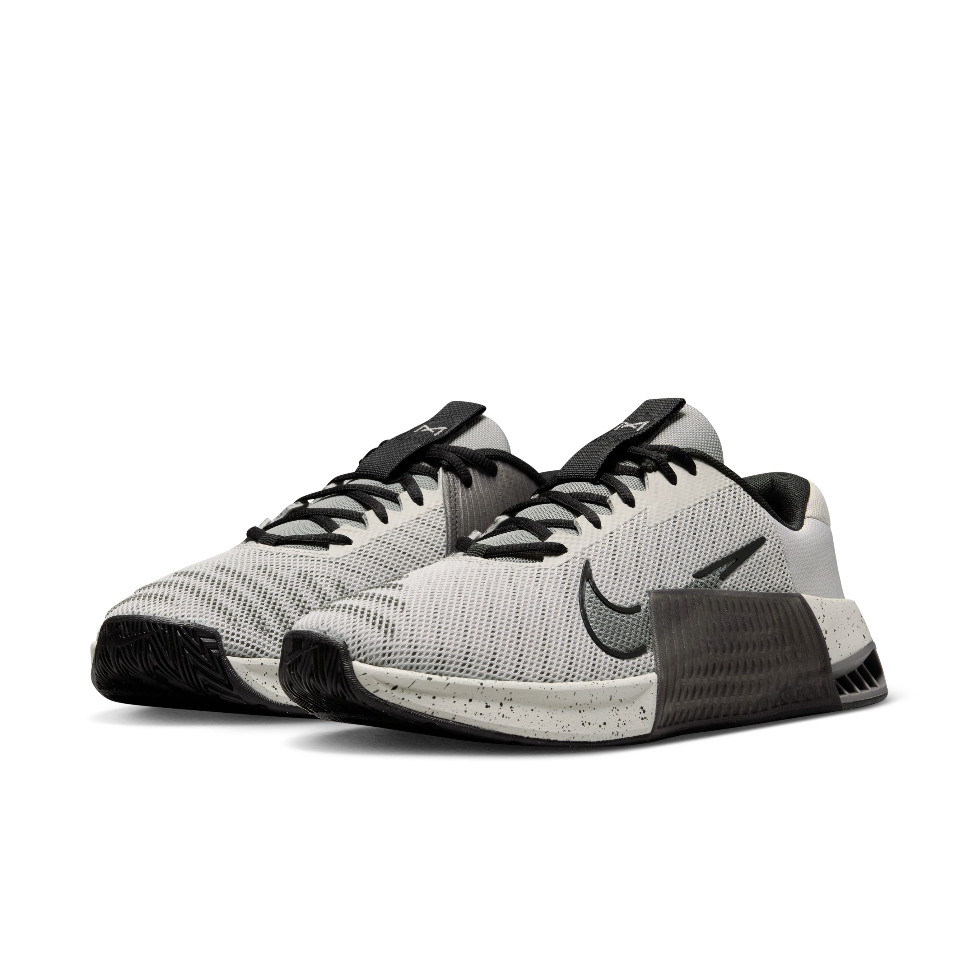 Nike M Nike Metcon 9 Tenis gris de hombre para entrenamiento