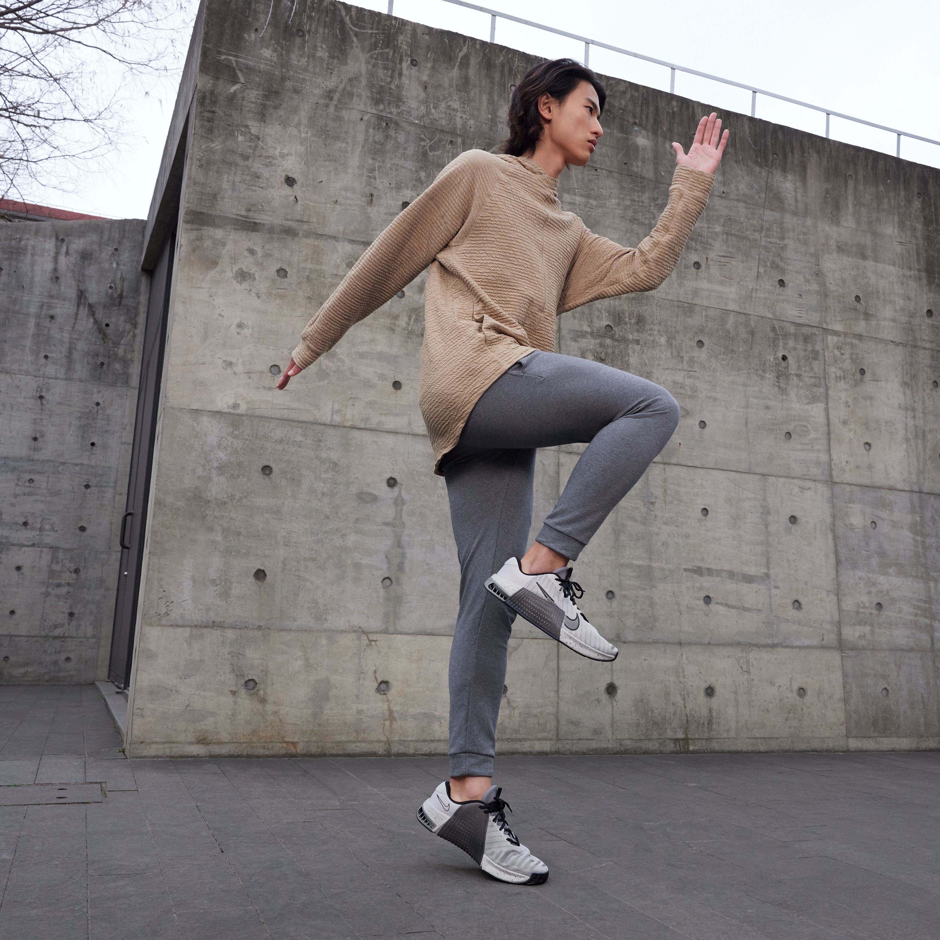 Nike M Nike Metcon 9 Tenis gris de hombre para entrenamiento