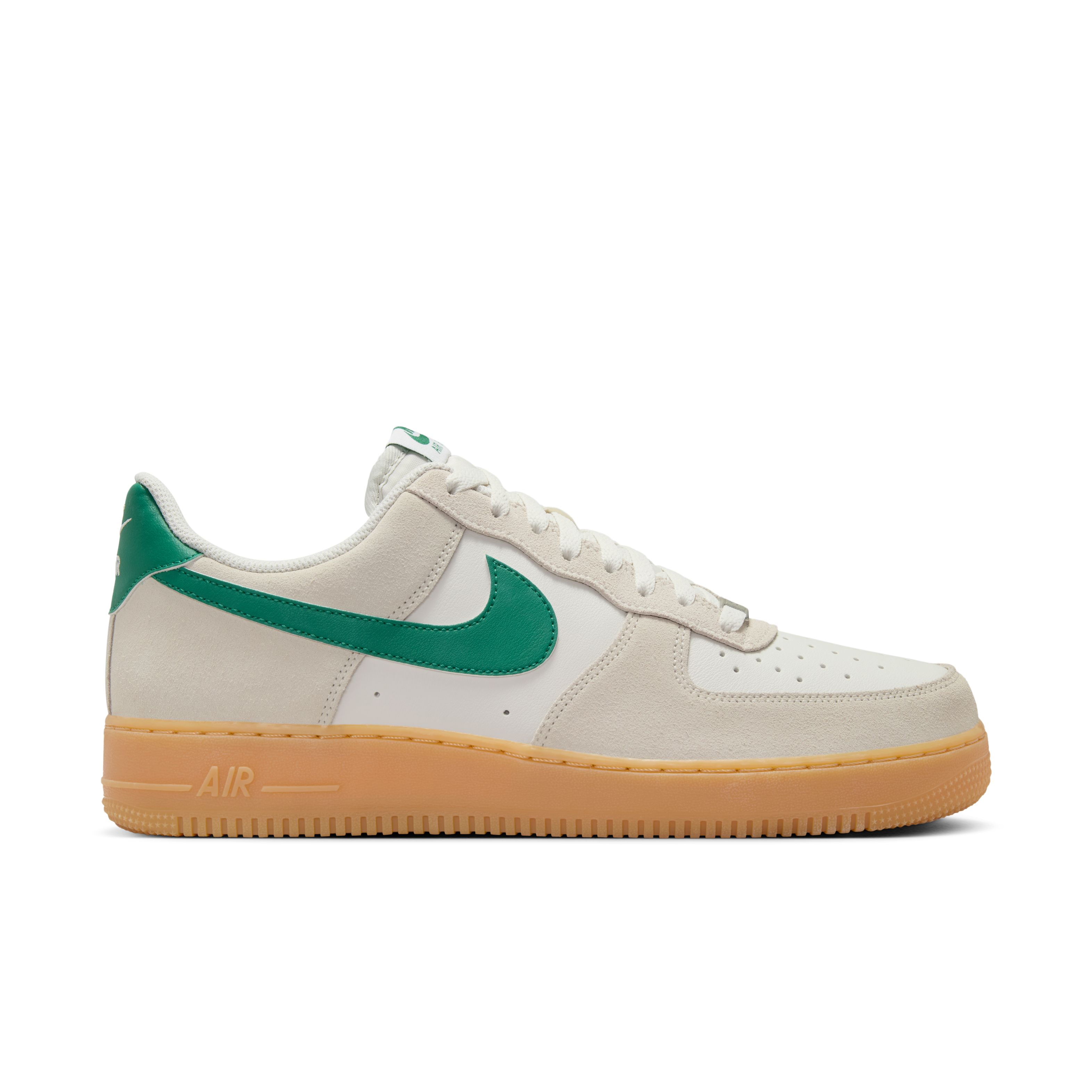 Nike Air Force 1 07 Lv8 Ess Tenis beige de hombre lifestyle