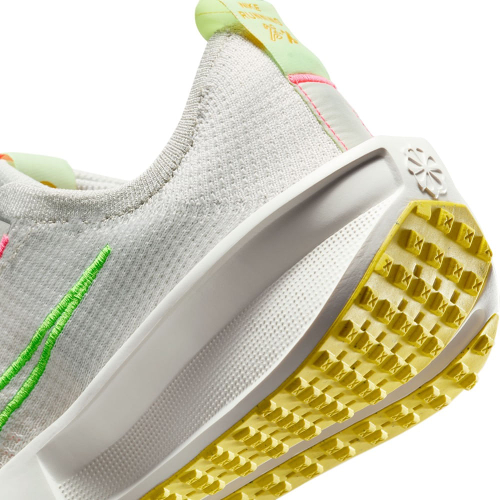 Nike W Nike Interact Run Tenis negro de mujer para correr