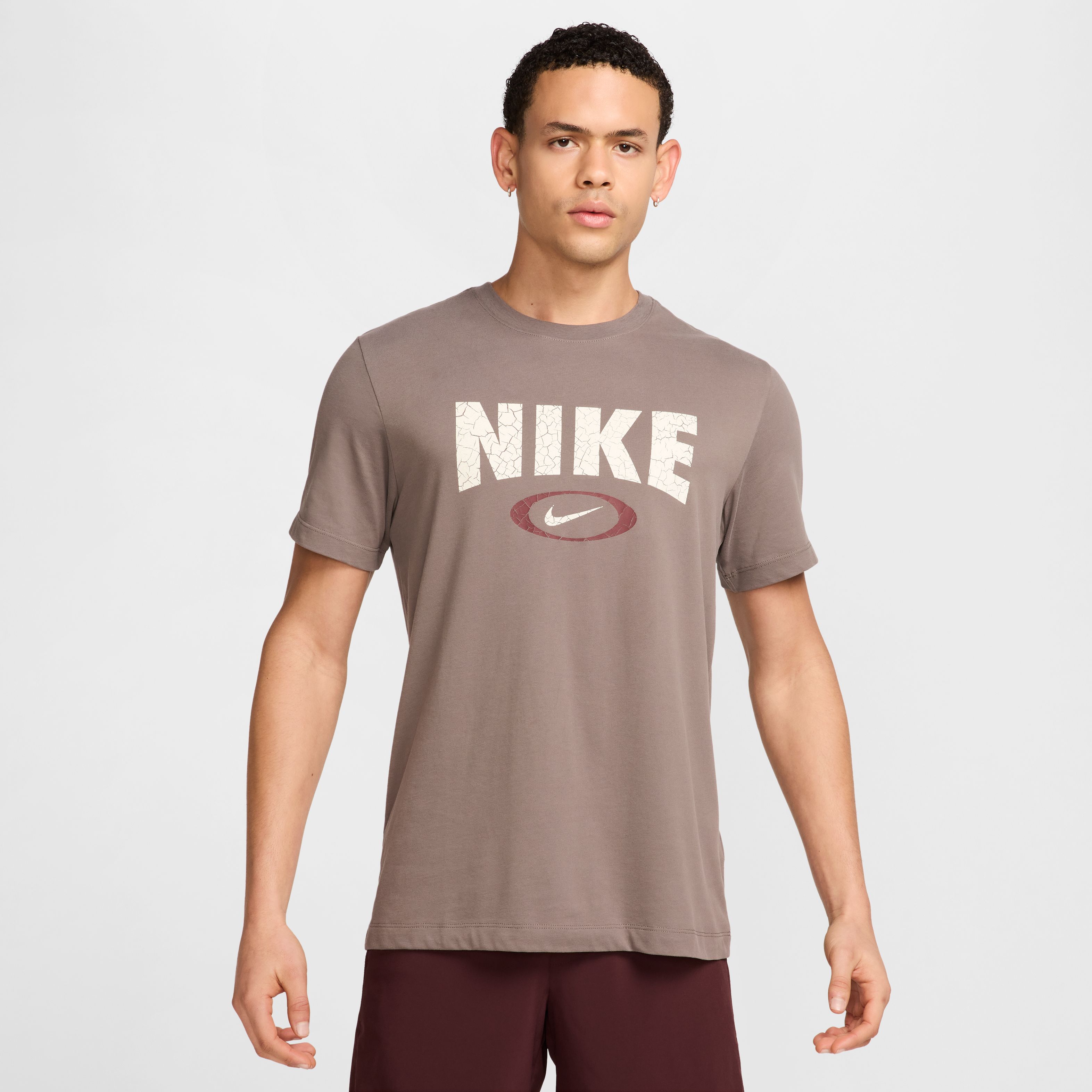Nike M Nk Df Tee Hbr Novelty Camiseta Manga Corta cafe de hombre para entrenamiento
