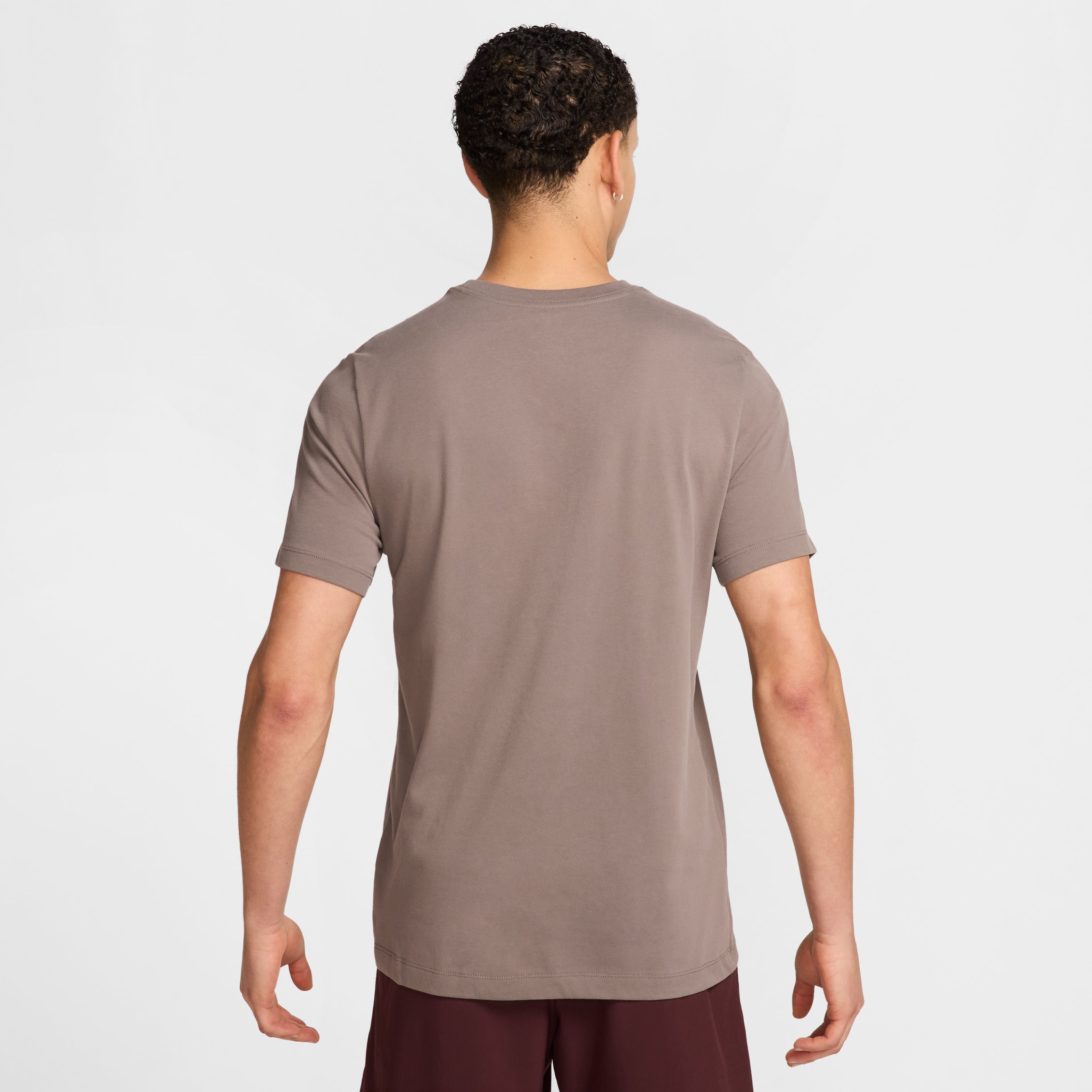 Nike M Nk Df Tee Hbr Novelty Camiseta Manga Corta cafe de hombre para entrenamiento
