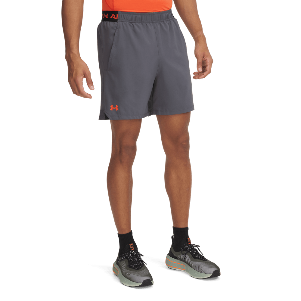 UA Vanish Woven 6In Shorts Pantaloneta gris de hombre para entrenamiento