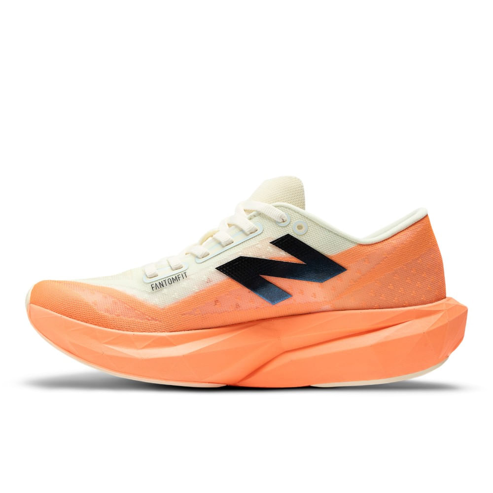 New Balance Rebel V4 Tenis naranja de mujer para correr