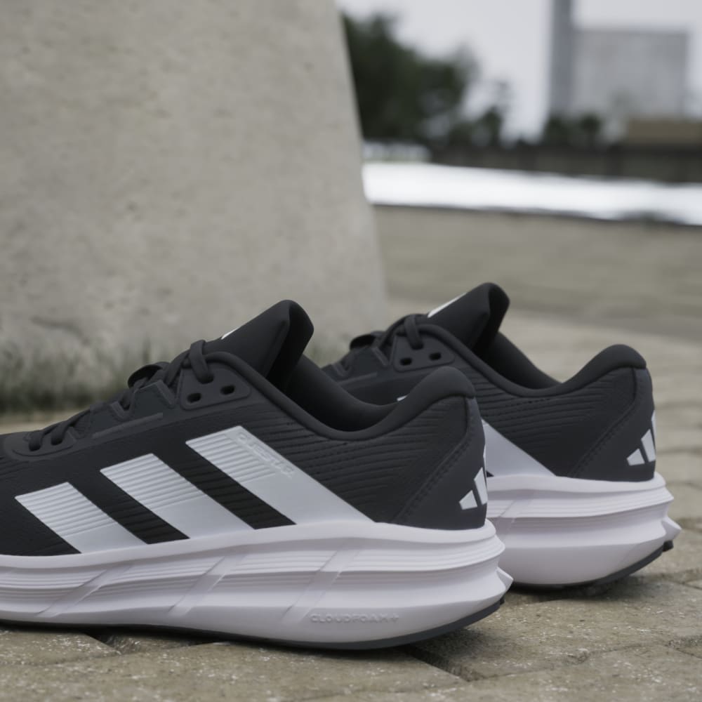 Adidas Tenis Questar 3 negro de hombre para correr