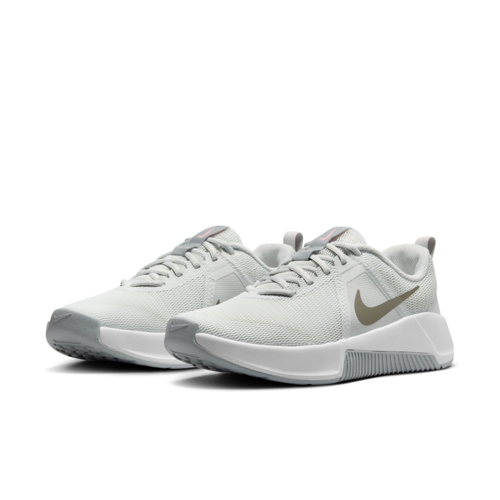 Nike W Nike Mc Trainer 3 Tenis gris de mujer para entrenamiento