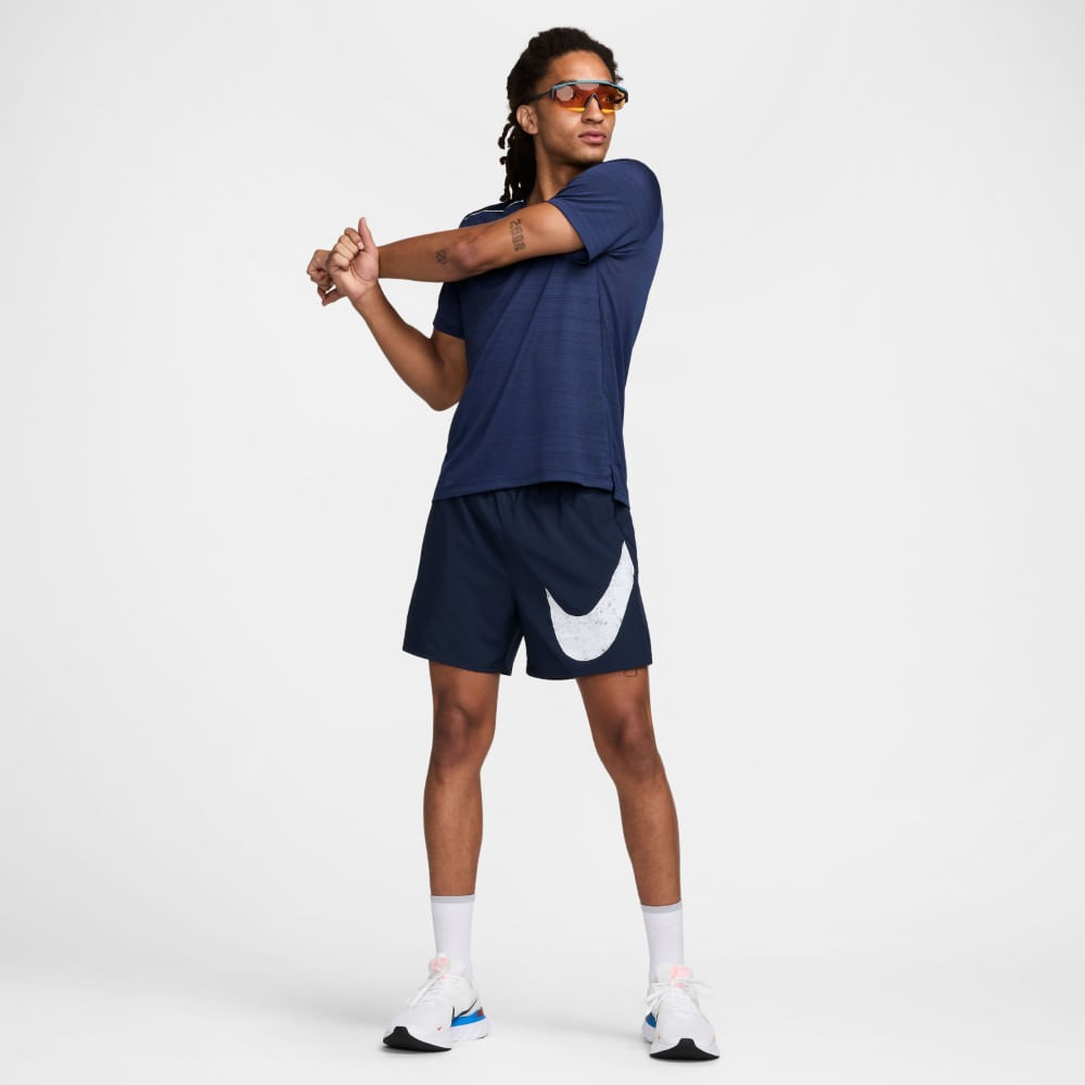 Nike M Nk Df Challenger Swoosh 5In Pantaloneta azul de hombre para correr