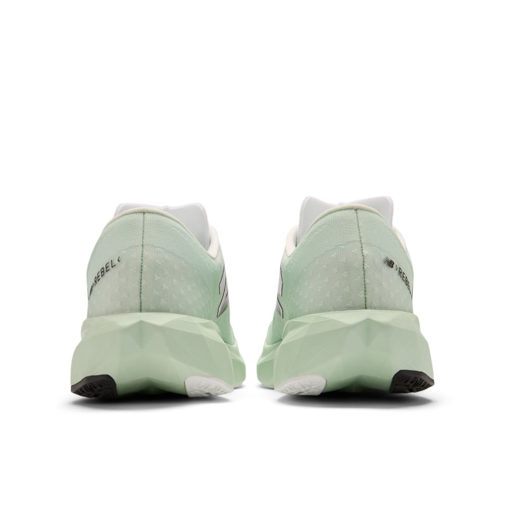 New Balance Rebel V4 Tenis verde de hombre para correr