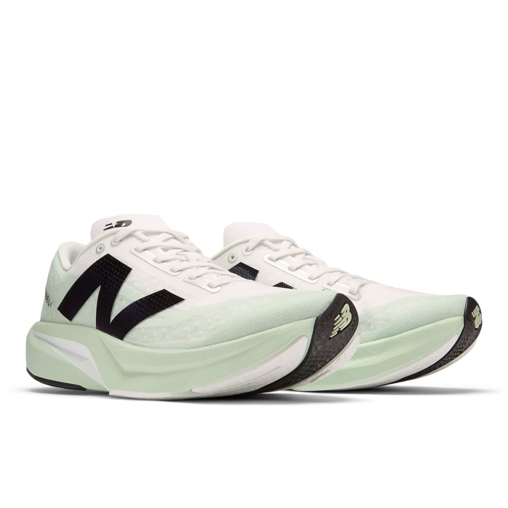 New Balance Rebel V4 Tenis verde de hombre para correr