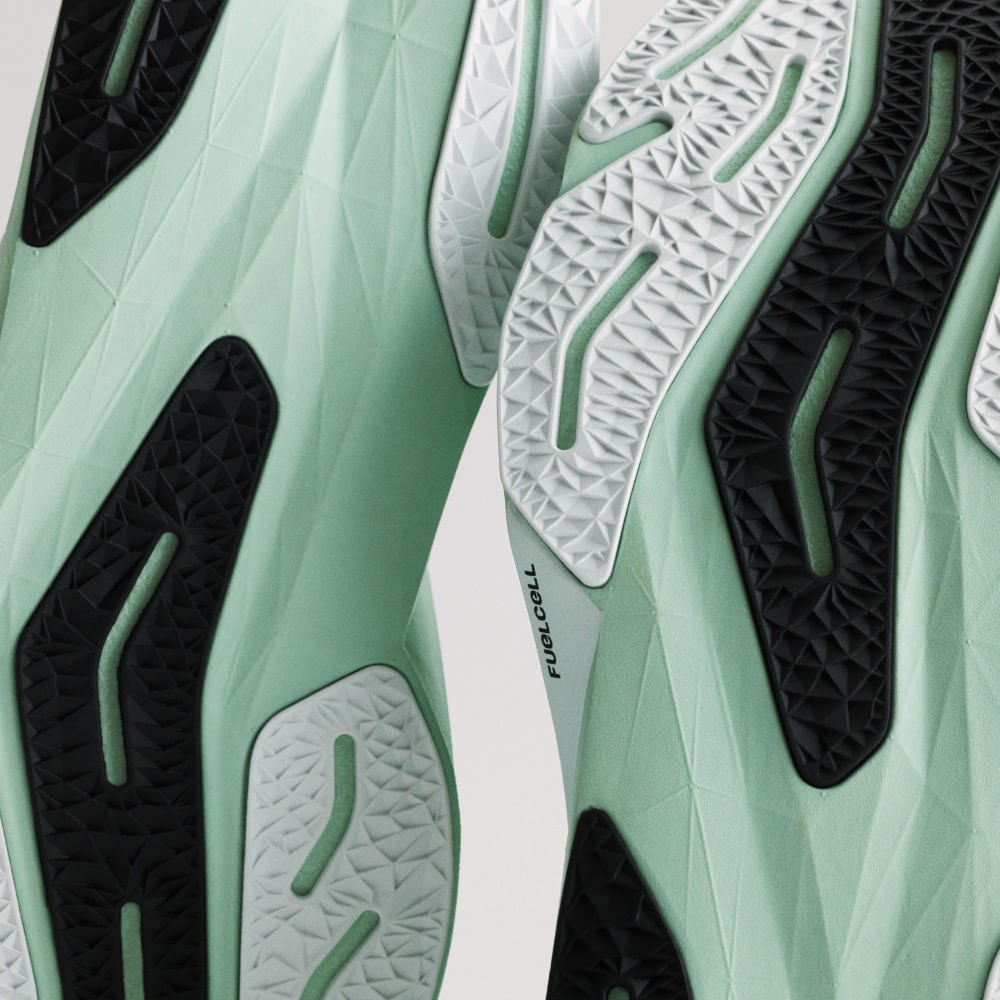 New Balance Rebel V4 Tenis verde de hombre para correr