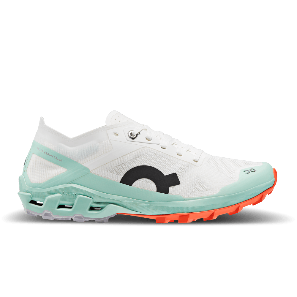 On Cloudventure Peak Tenis blanco de mujer para outdoor