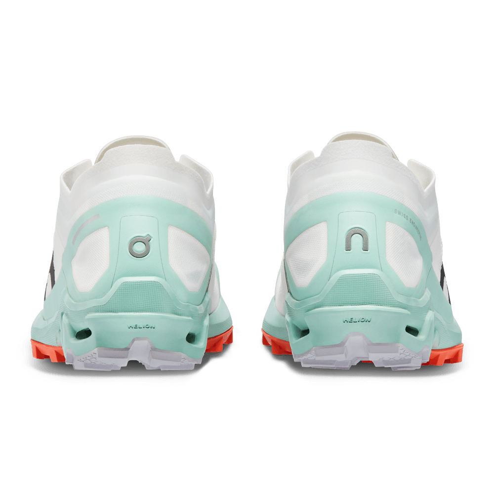 On Cloudventure Peak Tenis blanco de mujer para outdoor