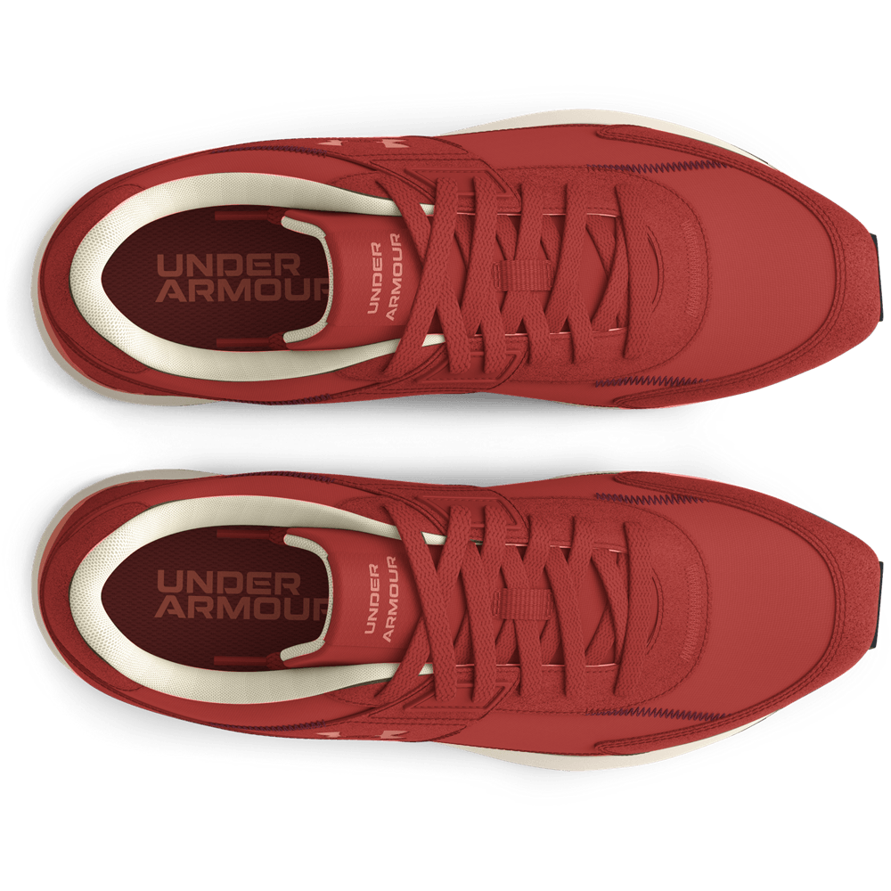 UA Essential Runner Tenis naranja de hombre lifestyle