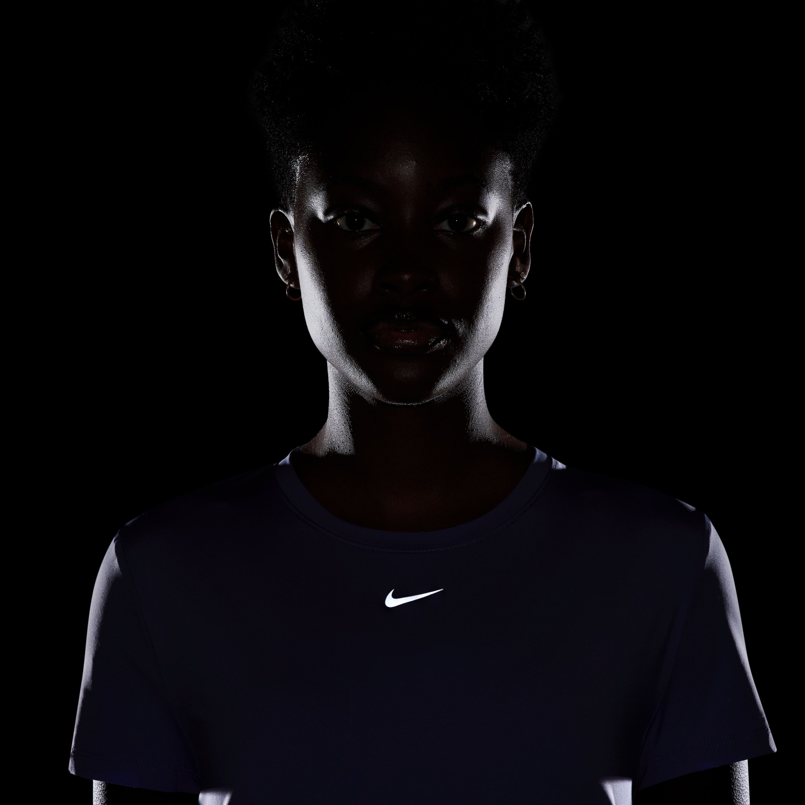 Nike W Nk One Classic Df Ss Top Camiseta Manga Corta morado de mujer para entrenamiento