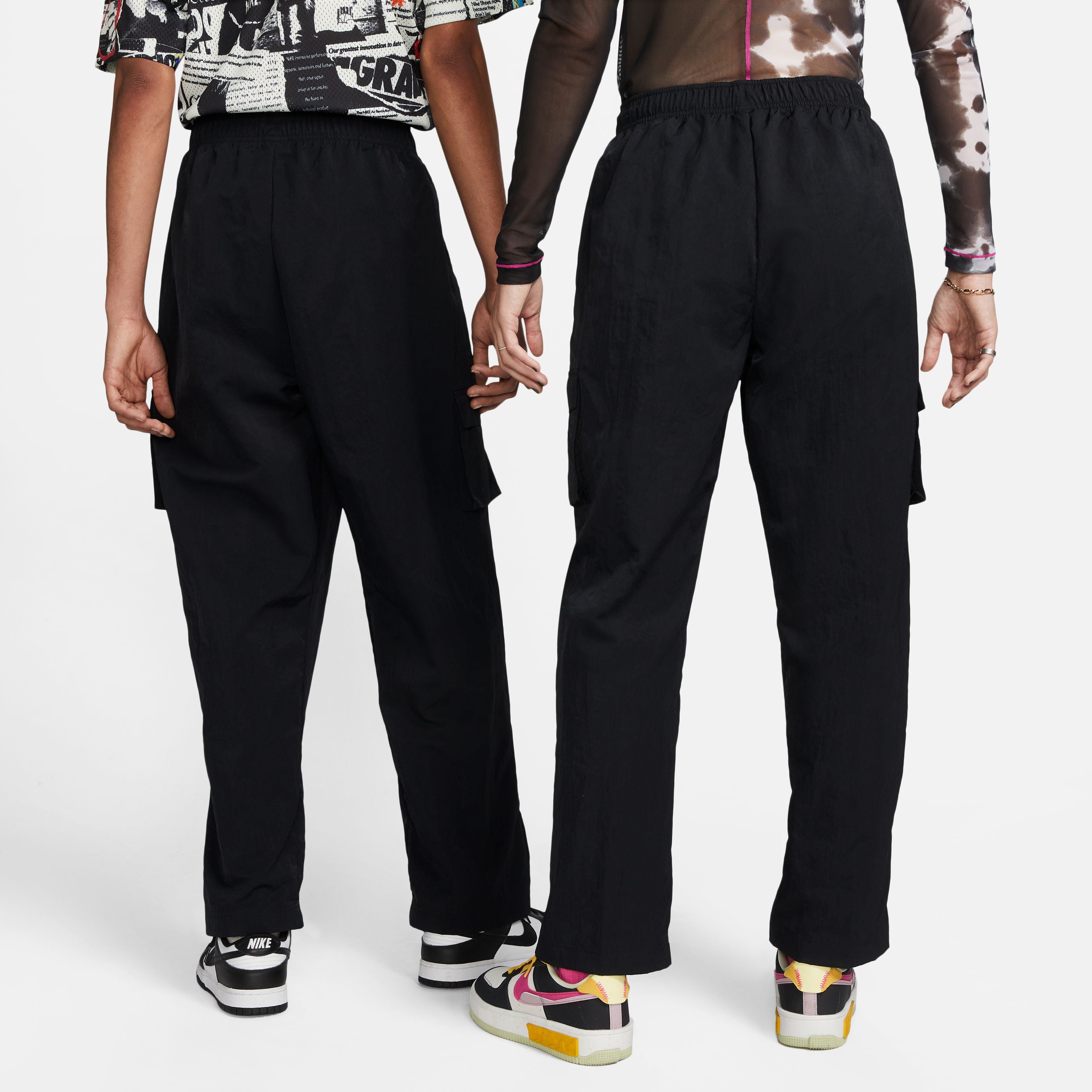 Nike W Nsw Essntl Wvn Hr Pnt Cargo Pantalón blanco de mujer lifestyle