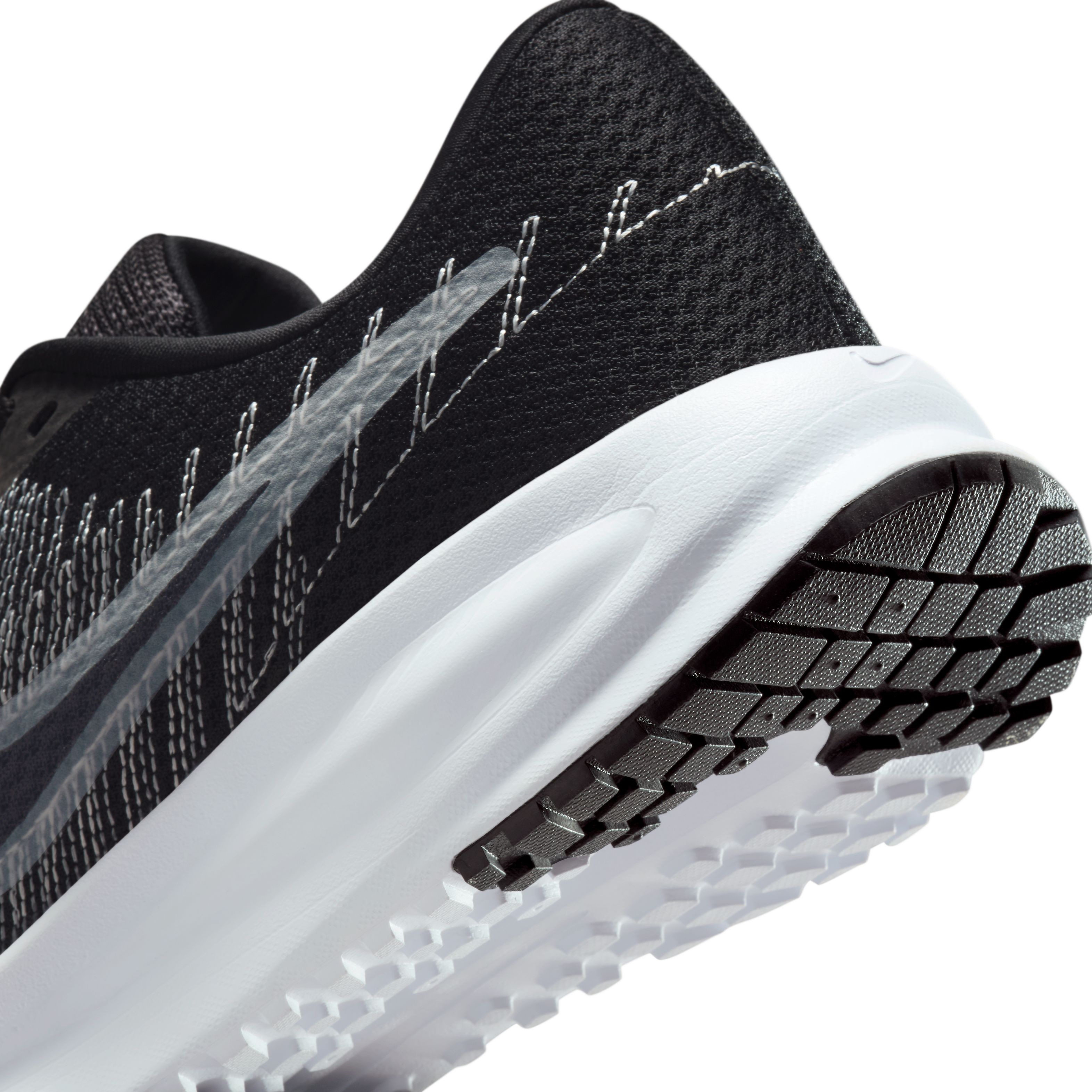 Nike W Nike Run Defy Tenis negro de mujer para correr