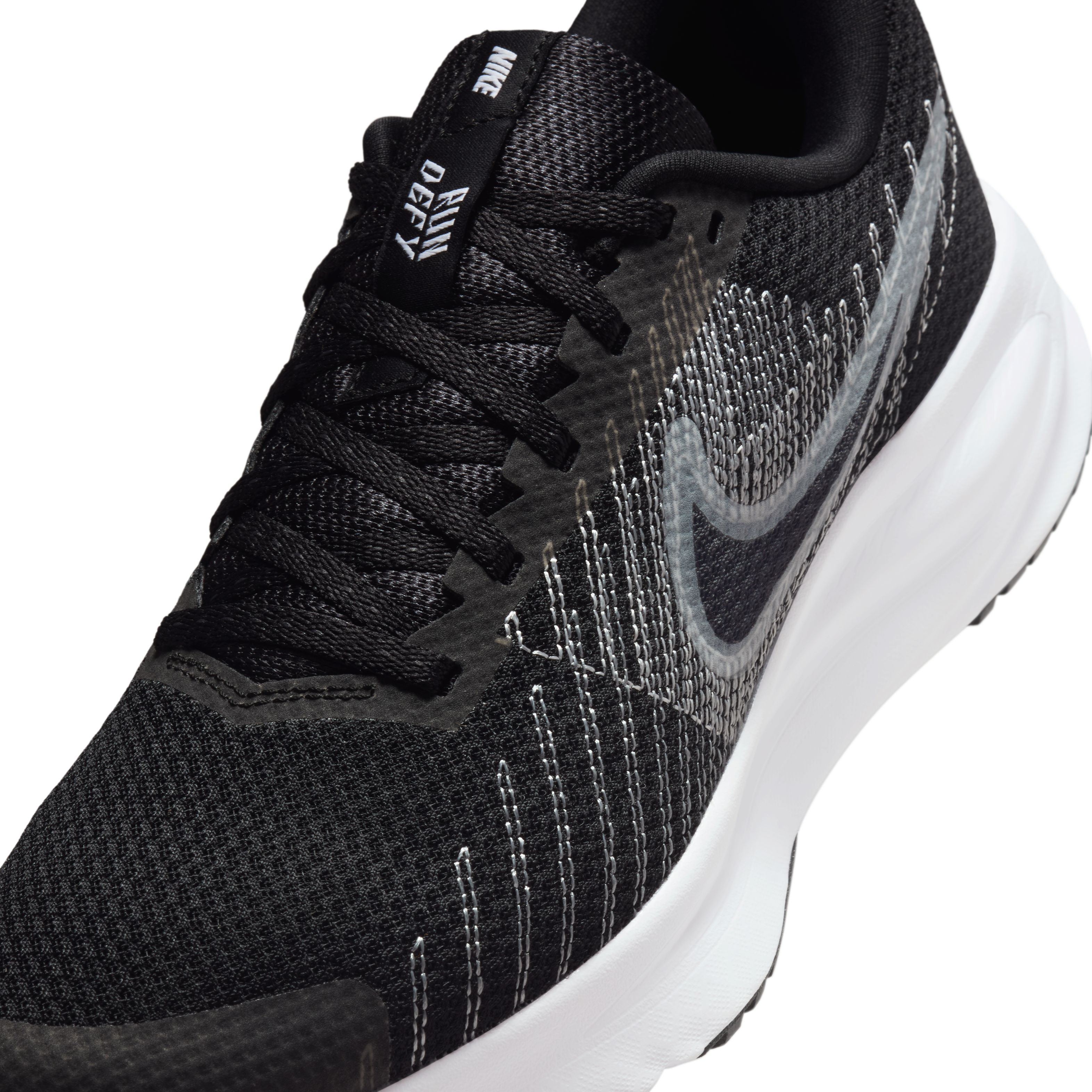 Nike W Nike Run Defy Tenis negro de mujer para correr