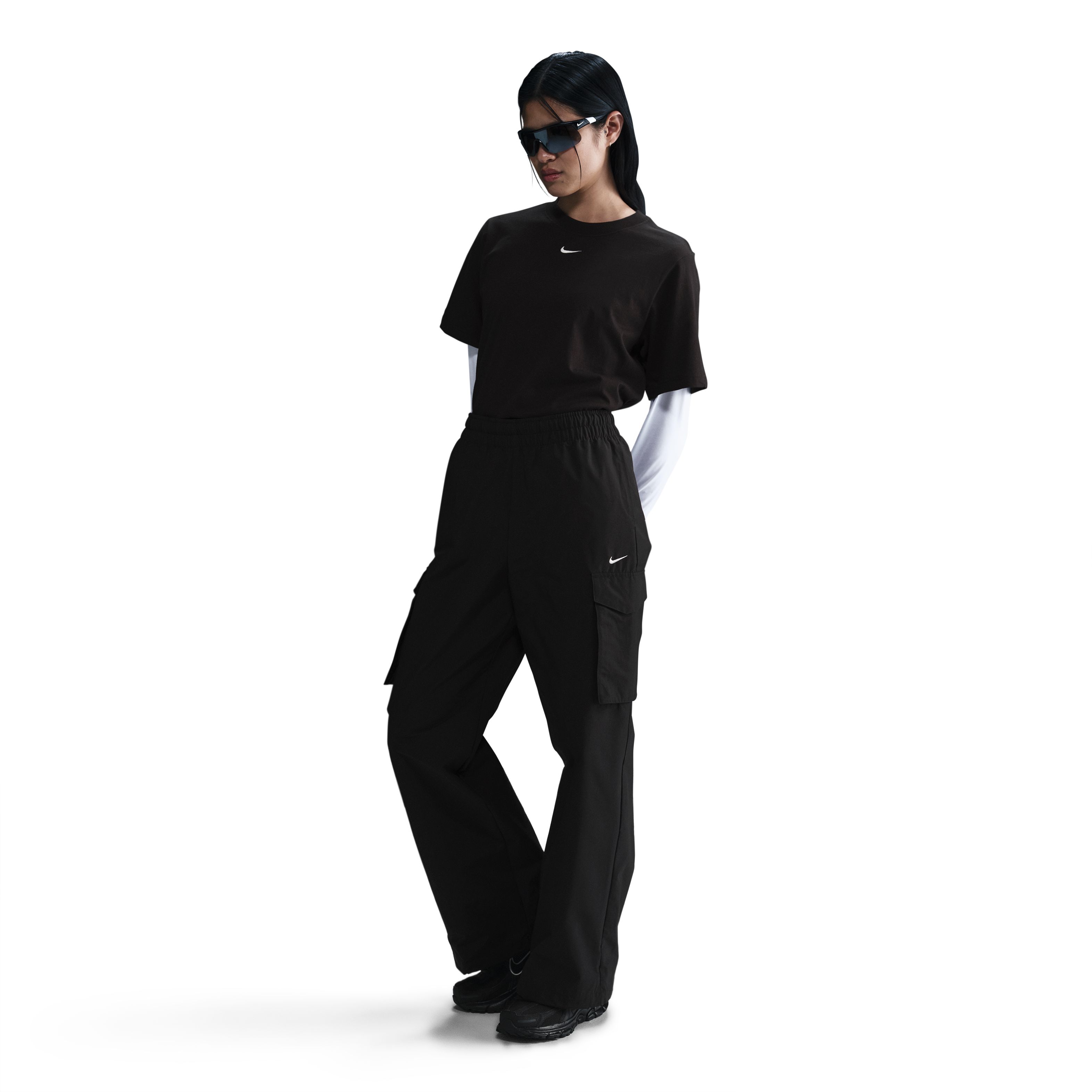 Nike W Nsw Evrthng Wvn Mr Crgo Pant Pantalón negro de mujer lifestyle