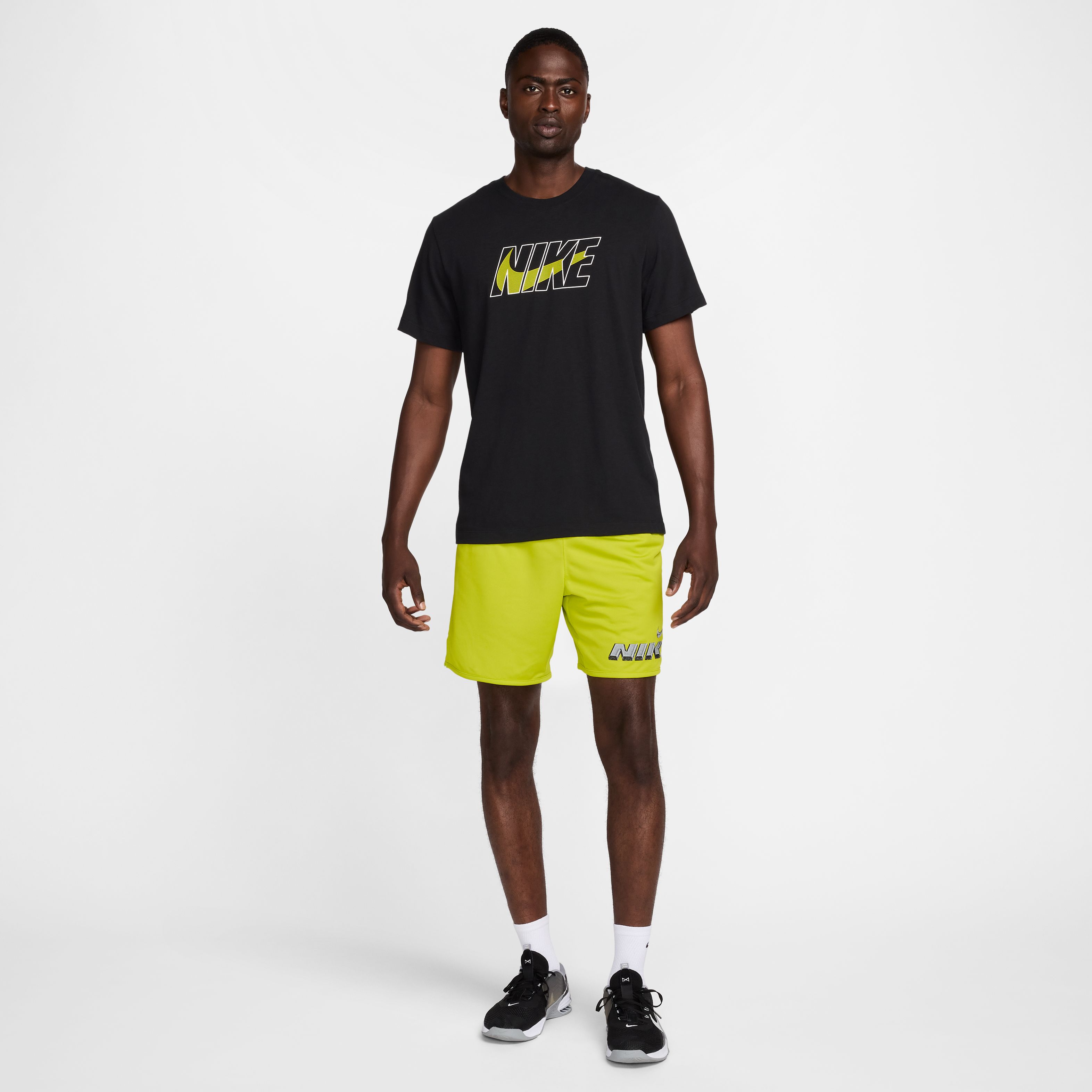 Nike M Nk Df Totality Gfx Short 7Ul Pantaloneta verde de hombre para entrenamiento