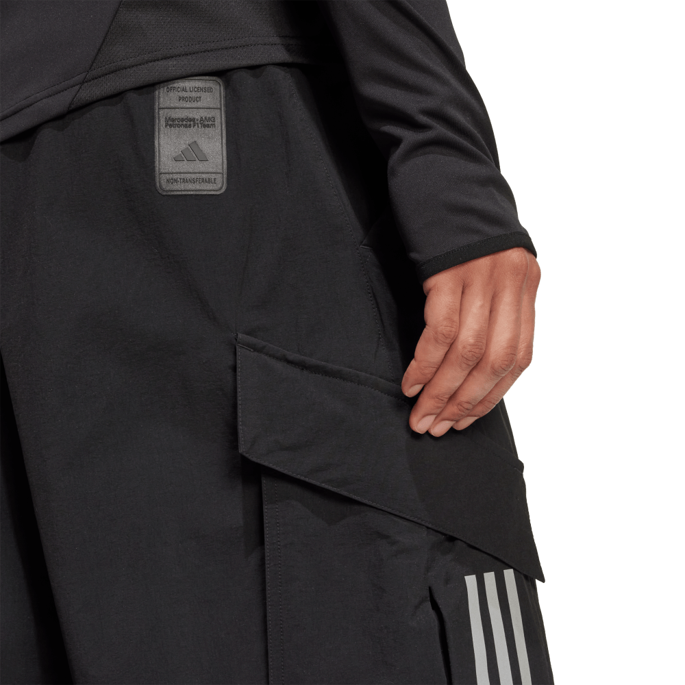 Adidas F1 Mercedes Benz Pantalón negro de hombre lifestyle