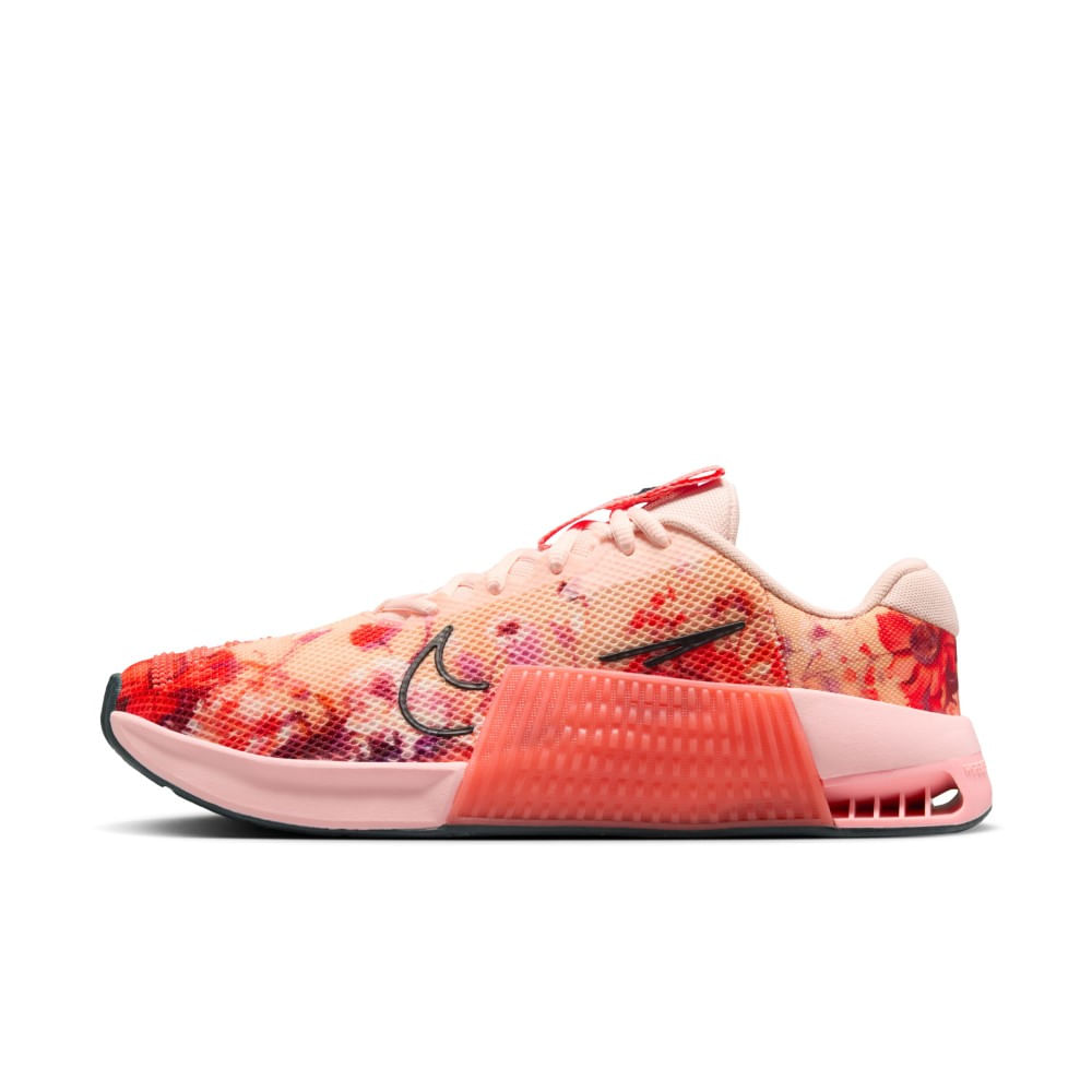 Nike W Nike Metcon 9 Amp Tenis rojo de mujer para entrenamiento