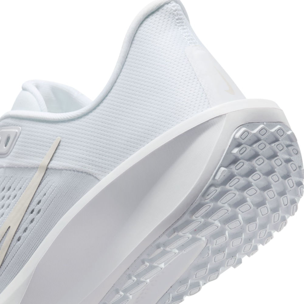 Nike Wmns Nike Quest 6 Tenis blanco de mujer para correr