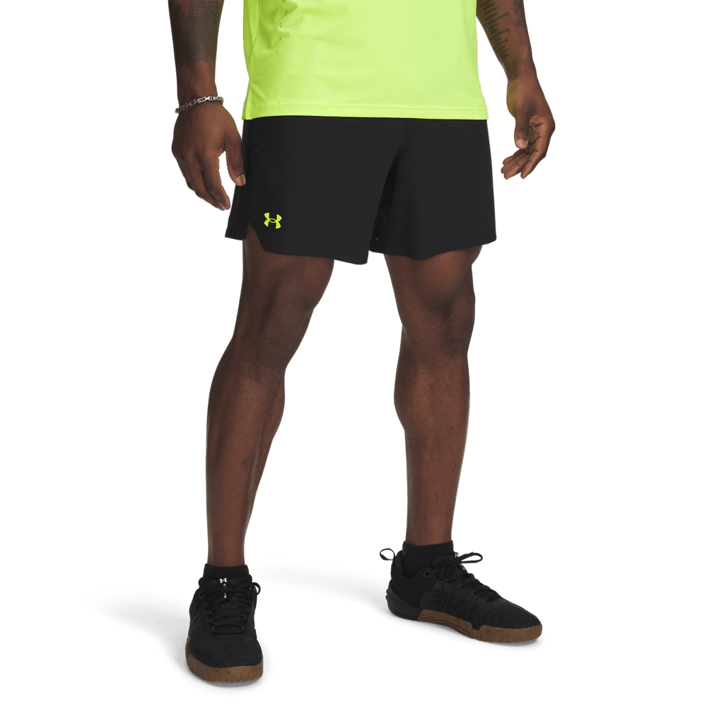 UA Vanish Woven 6In Shorts Pantaloneta negro de hombre para entrenamiento
