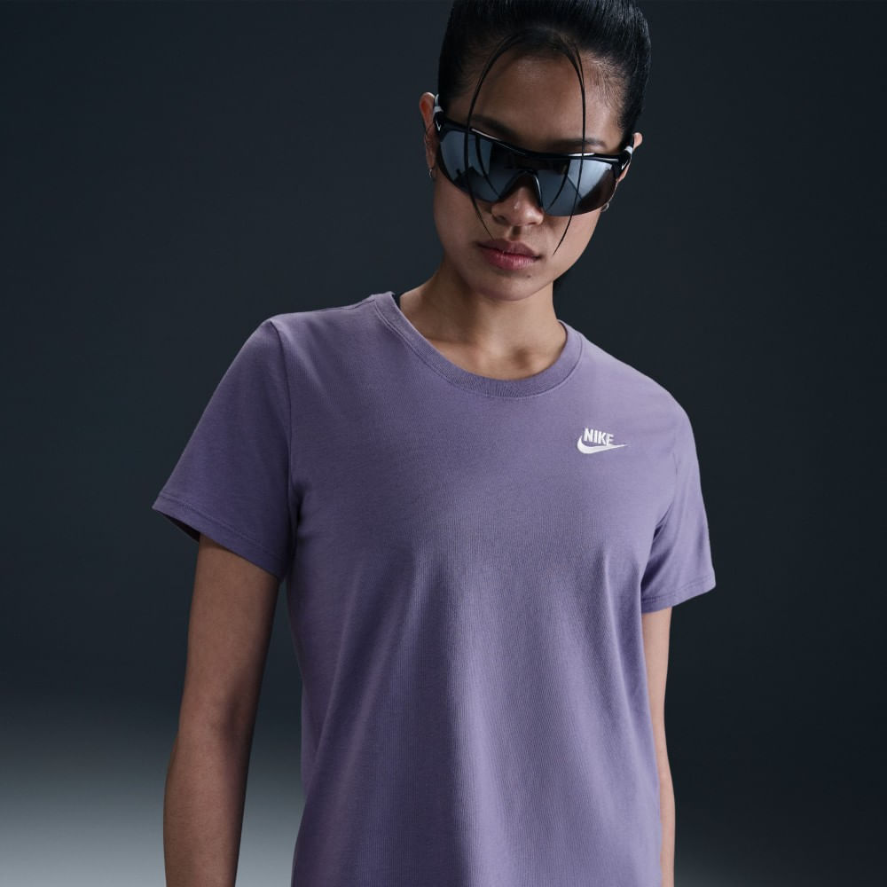 Nike W Nsw Club Ss Tee Camiseta Manga Corta morado de mujer lifestyle