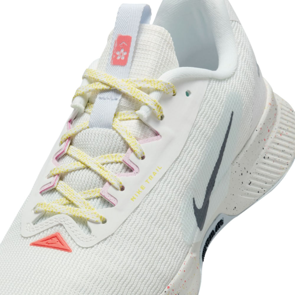 Nike W Nike Juniper Trail 3 Tenis blanco de mujer para outdoor