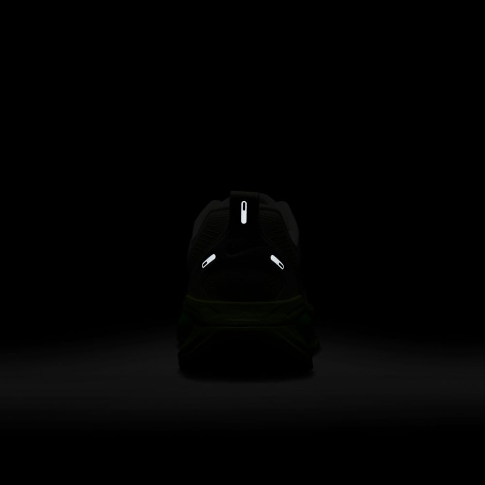 Nike Vomero 18 Tenis blanco de hombre para correr