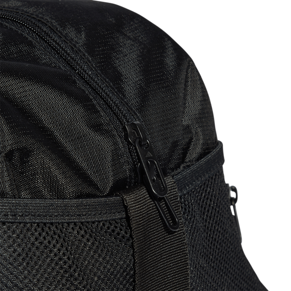 Adidas Bolso Deportivo Adidas Woman Defender Du negro de mujer para entrenamiento