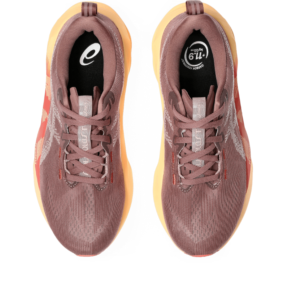 Asics Novablast 5 Tenis rojo de mujer para correr