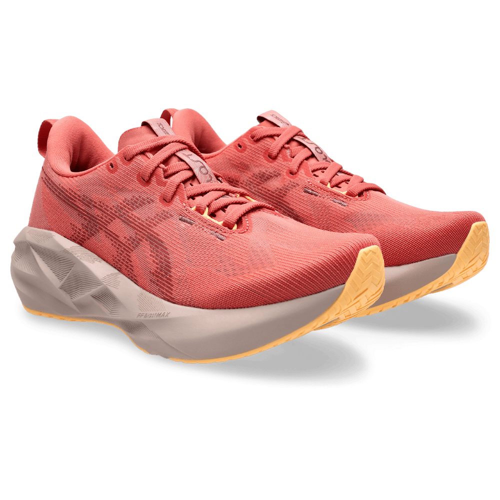 Asics Novablast 5 Tenis naranja de mujer para correr