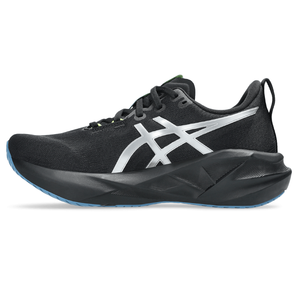 Asics Novablast 5 Luxe Tenis negro de mujer para correr