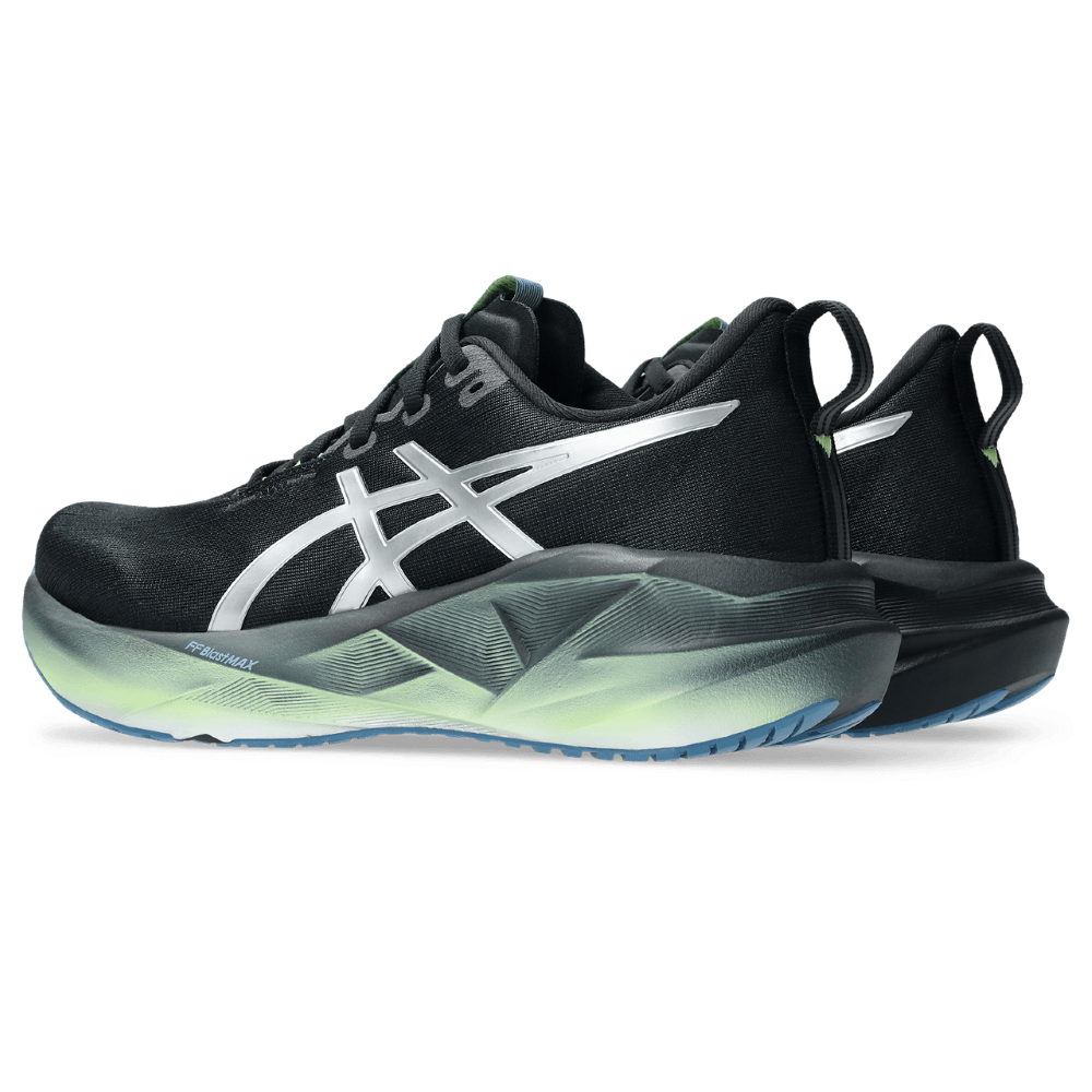 Asics Novablast 5 Luxe Tenis negro de mujer para correr