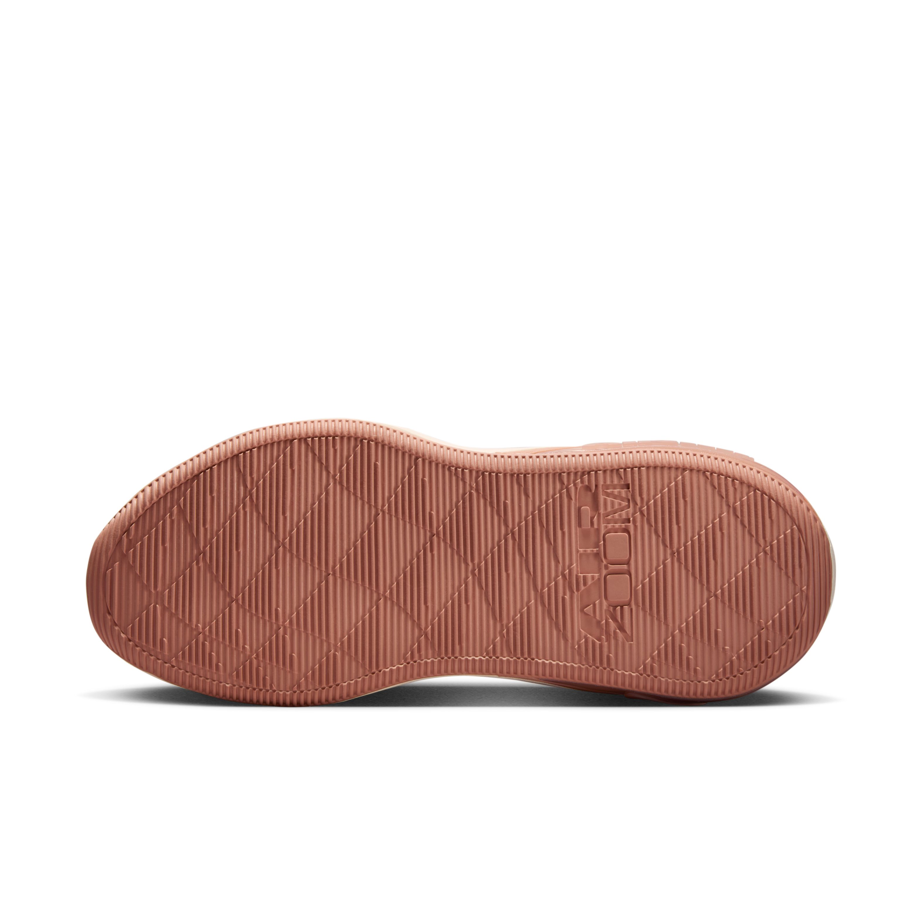 Nike W Nike Air Zoom Bella 7 Tenis beige de mujer para entrenamiento