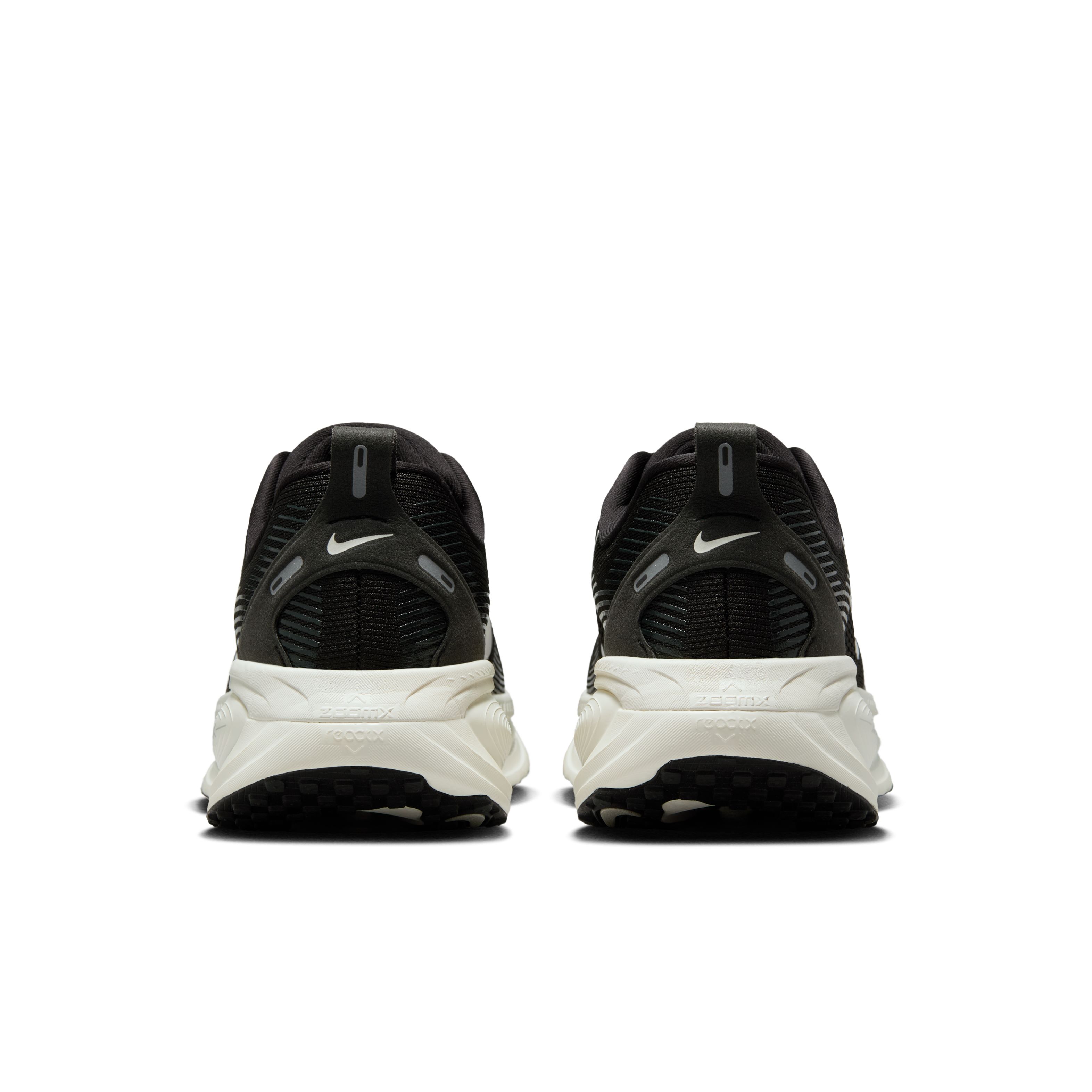 Nike W Nike Vomero 18 Tenis negro de mujer para correr