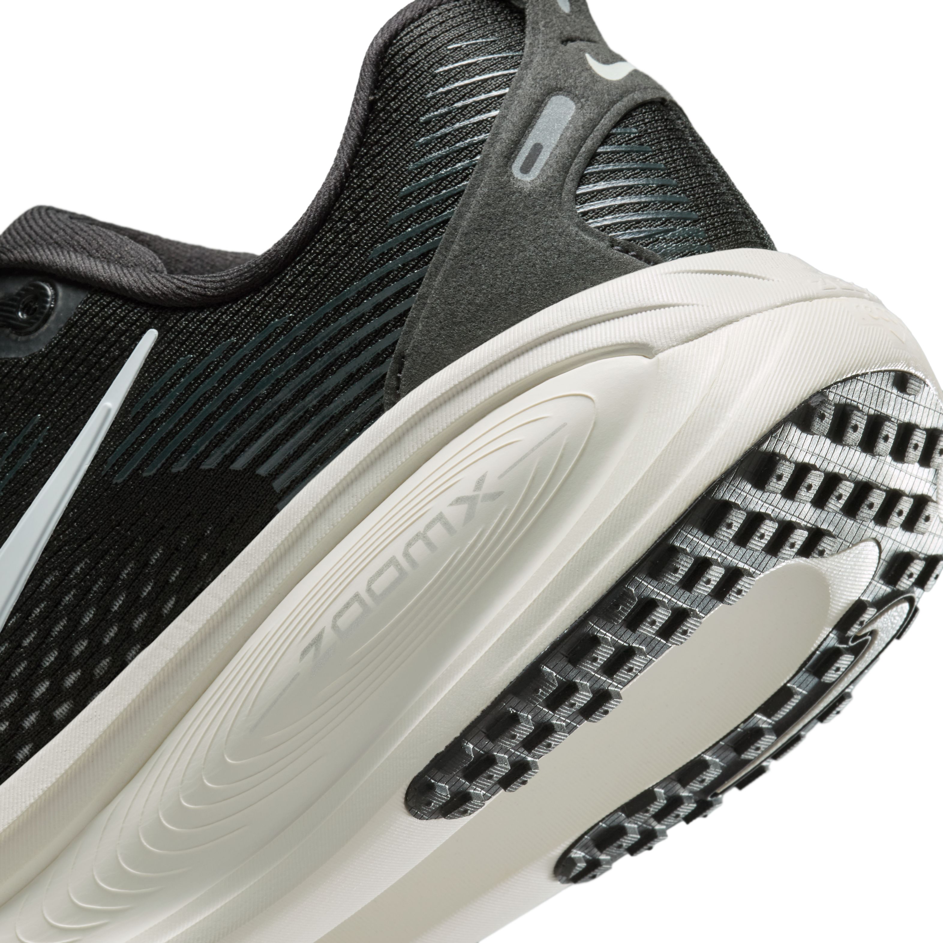 Nike W Nike Vomero 18 Tenis negro de mujer para correr