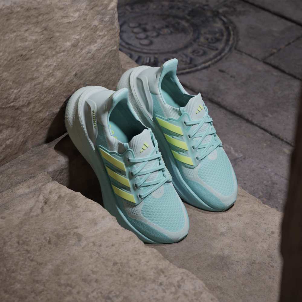 Adidas Tenis Ultraboost 5 azul de mujer para correr