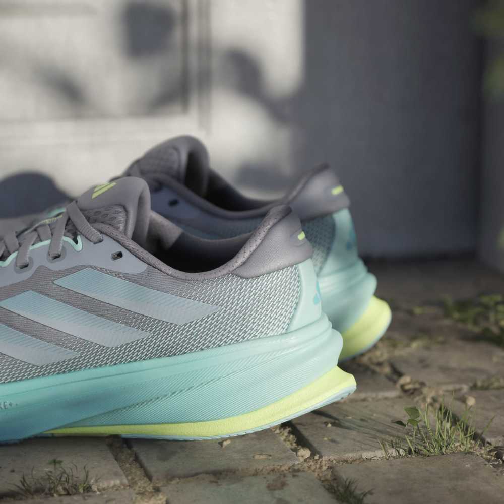 Adidas Tenis Supernova Rise 2 gris de mujer para correr